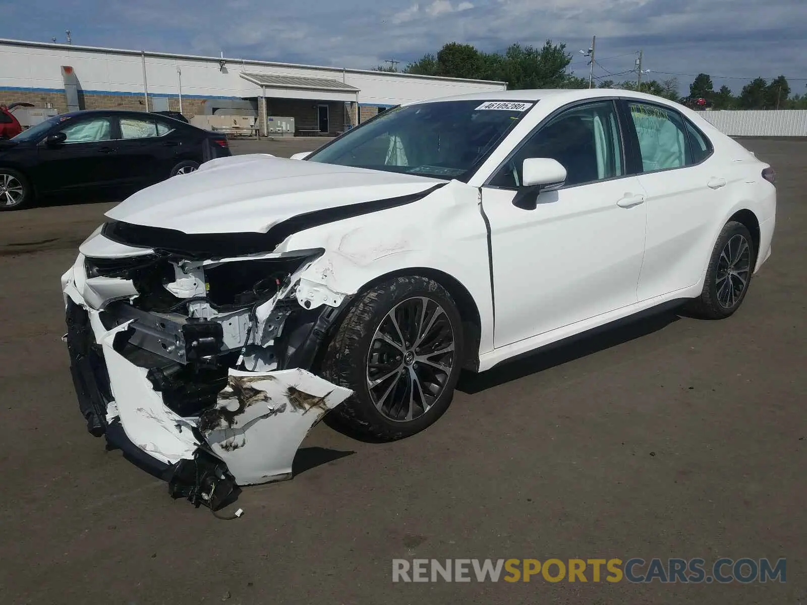 2 Photograph of a damaged car 4T1M11AK4LU858410 TOYOTA CAMRY 2020
