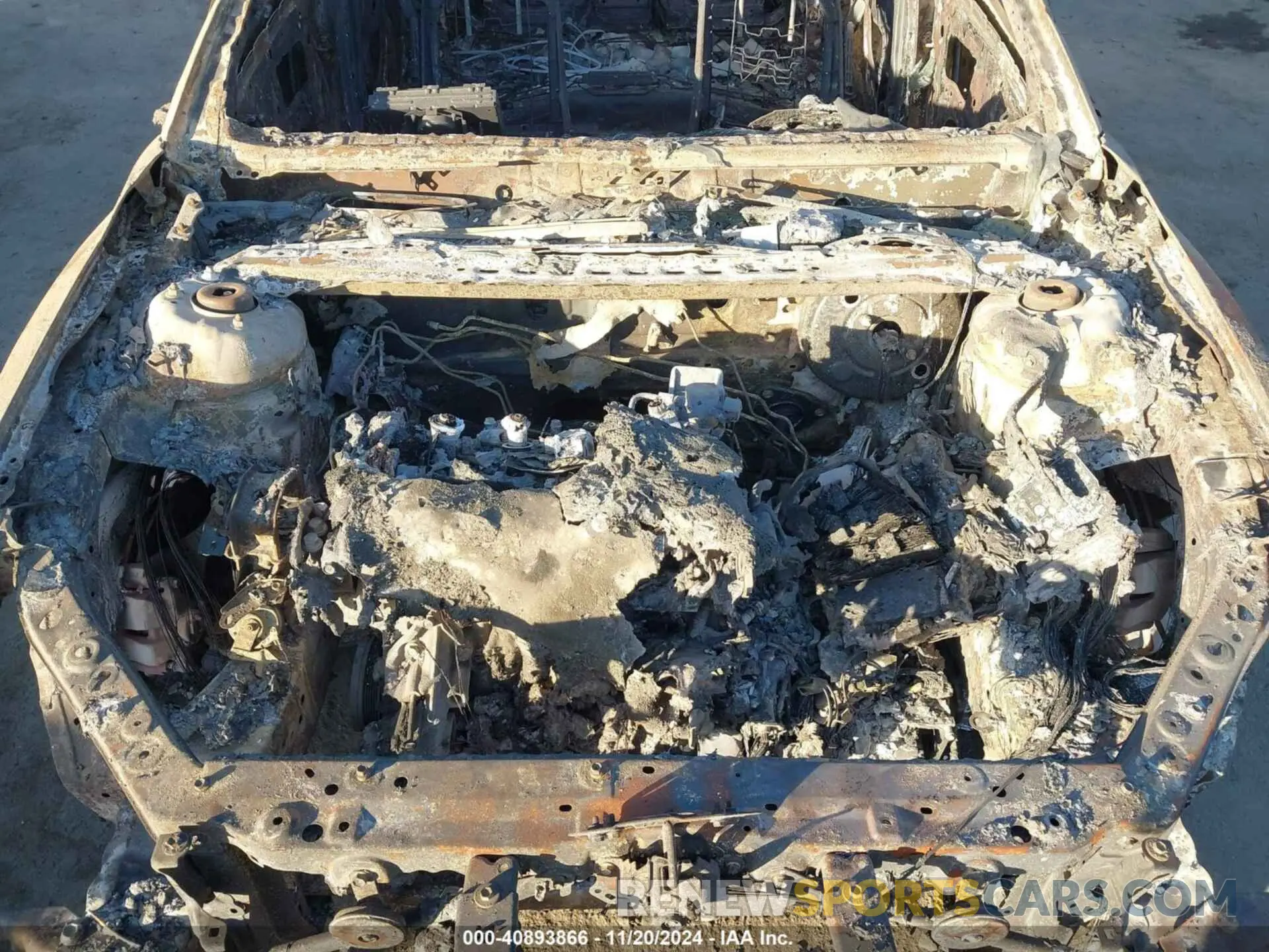 10 Фотография поврежденного автомобиля 4T1M11AK4LU921179 TOYOTA CAMRY 2020