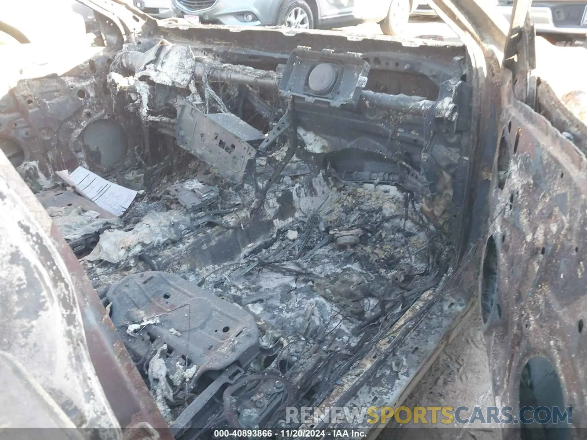 5 Фотография поврежденного автомобиля 4T1M11AK4LU921179 TOYOTA CAMRY 2020