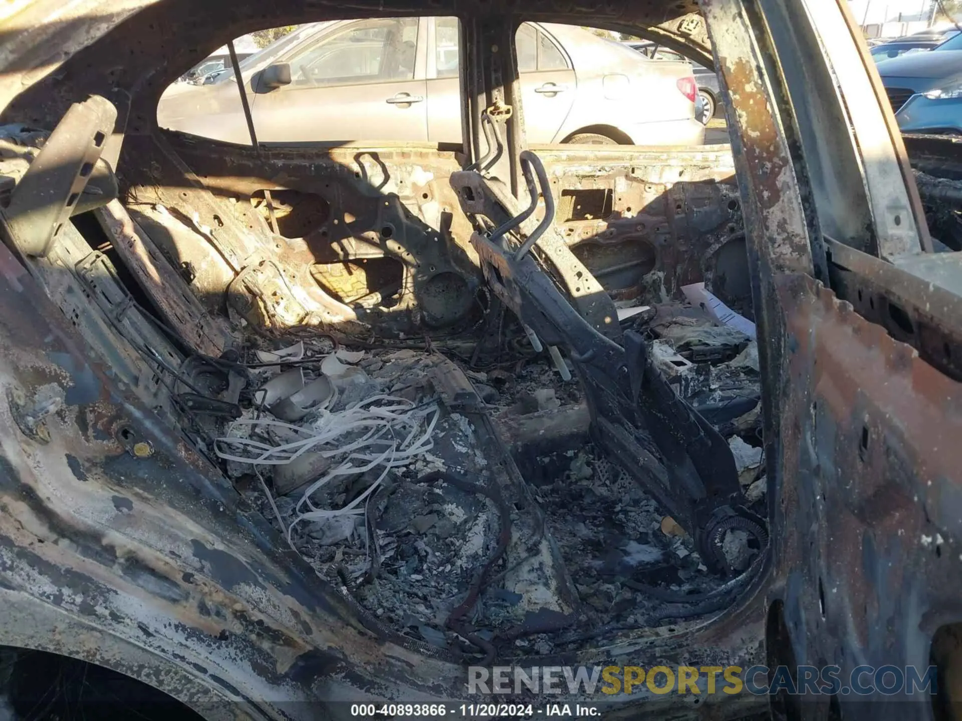 8 Фотография поврежденного автомобиля 4T1M11AK4LU921179 TOYOTA CAMRY 2020