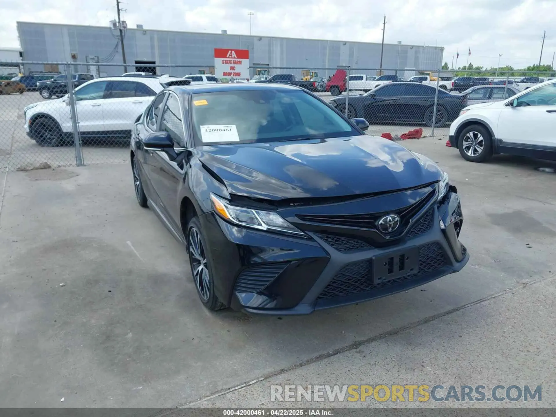 1 Фотография поврежденного автомобиля 4T1M11AK5LU399565 TOYOTA CAMRY 2020