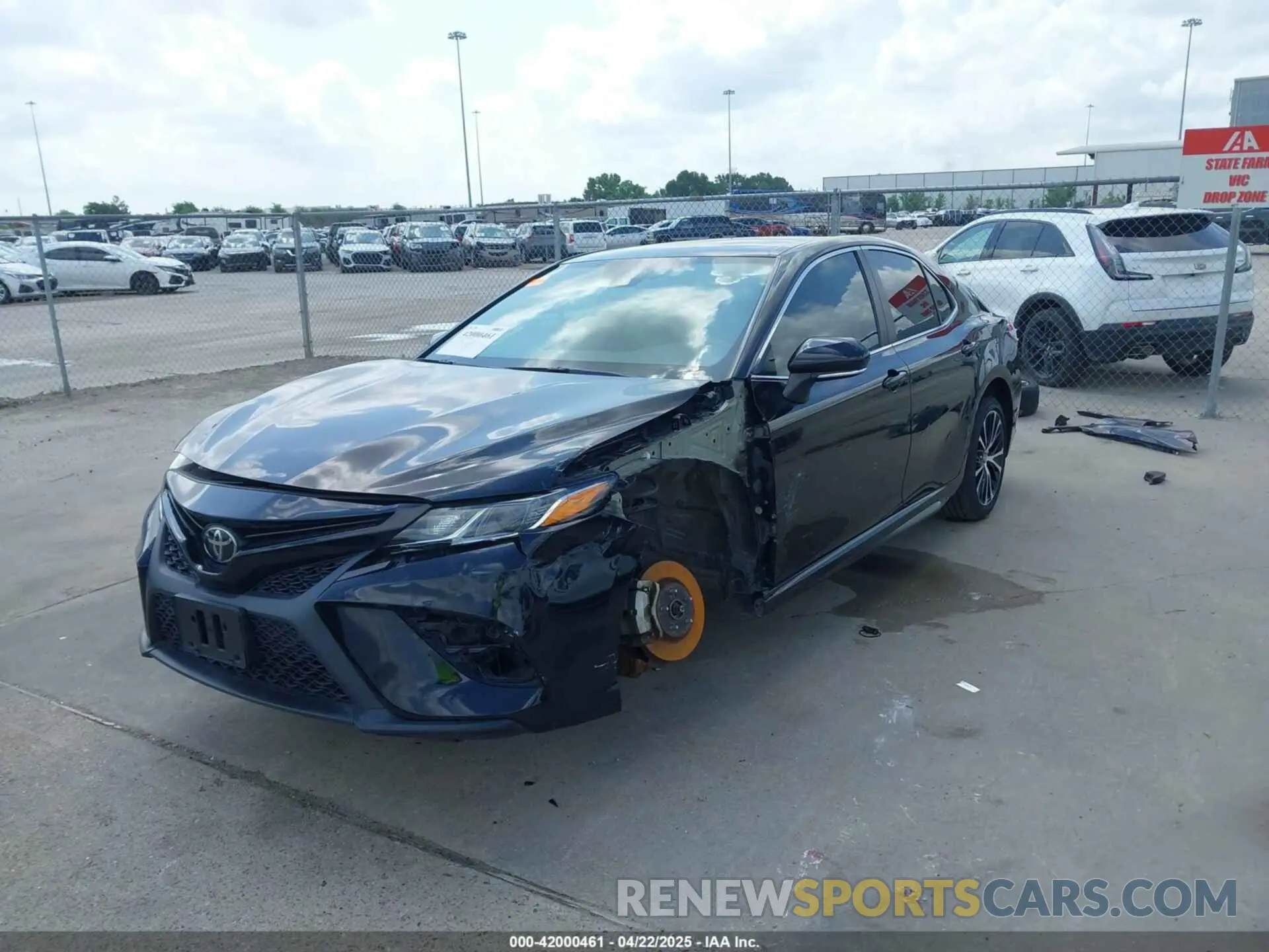 2 Фотография поврежденного автомобиля 4T1M11AK5LU399565 TOYOTA CAMRY 2020