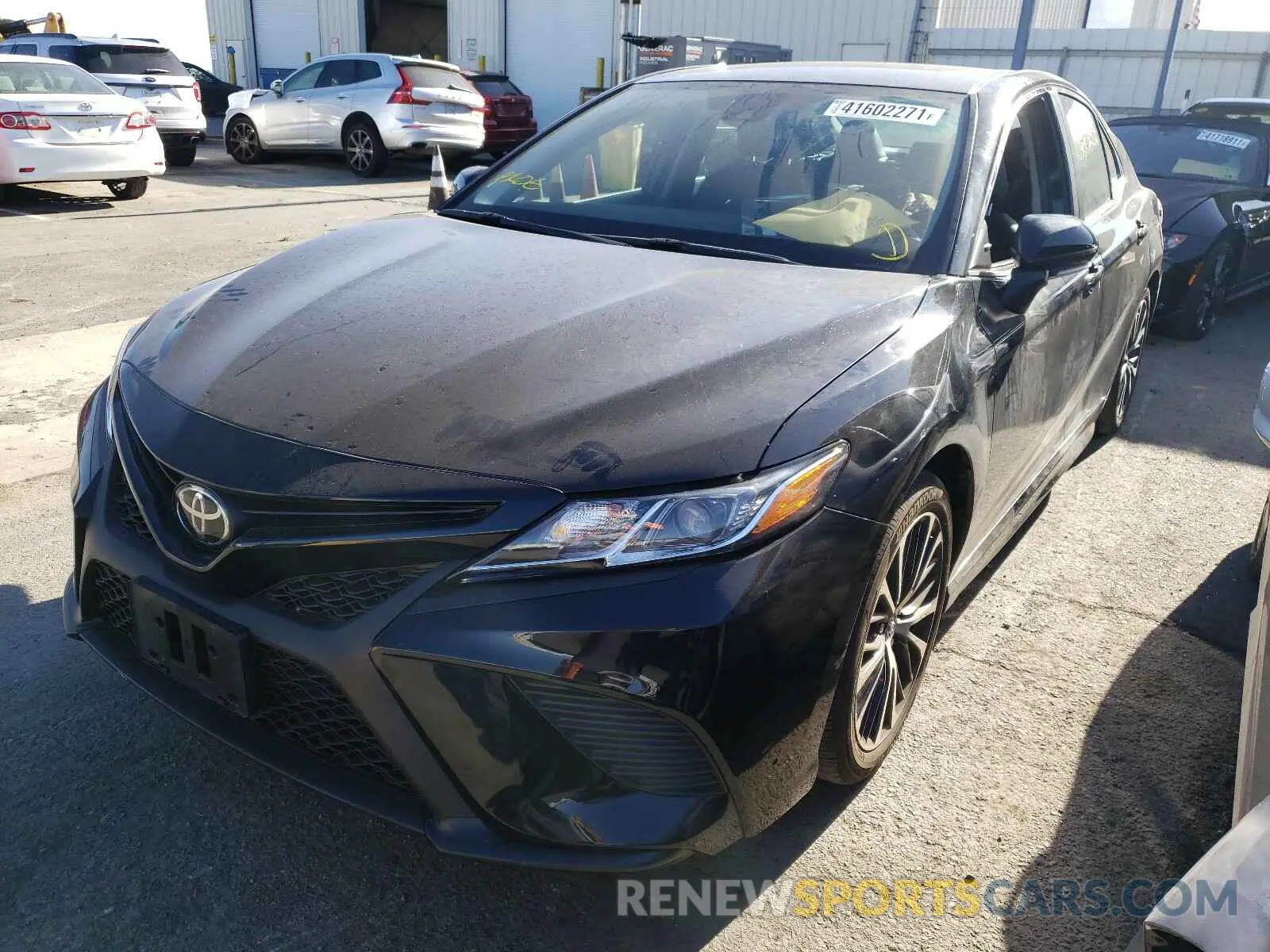 2 Photograph of a damaged car 4T1M11AK5LU907064 TOYOTA CAMRY 2020