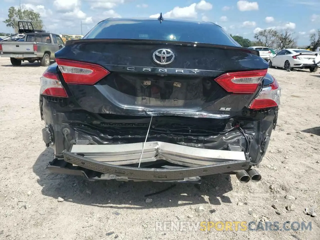 6 Photograph of a damaged car 4T1M11AK5LU994092 TOYOTA CAMRY 2020