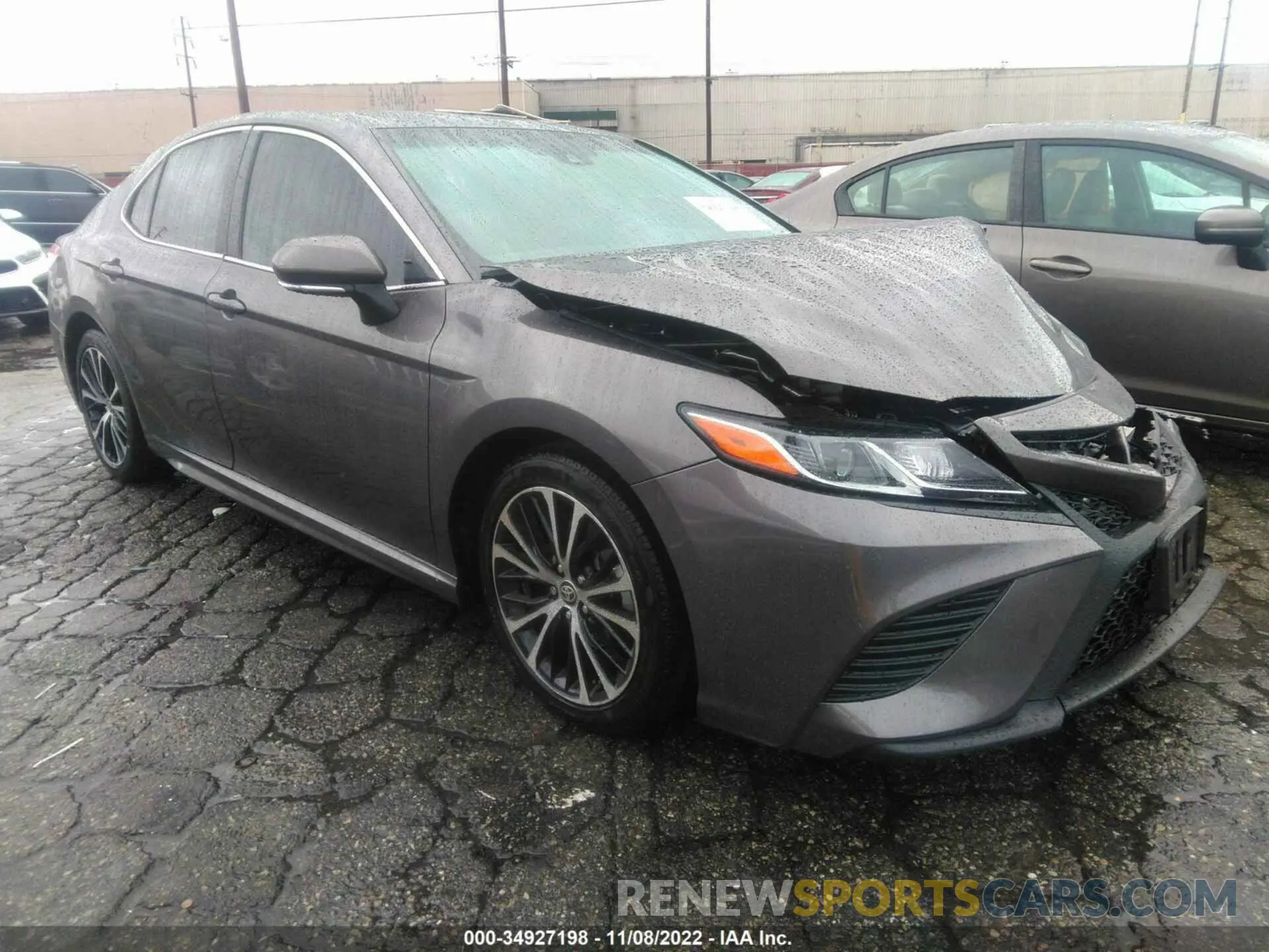 1 Photograph of a damaged car 4T1M11AK6LU401713 TOYOTA CAMRY 2020