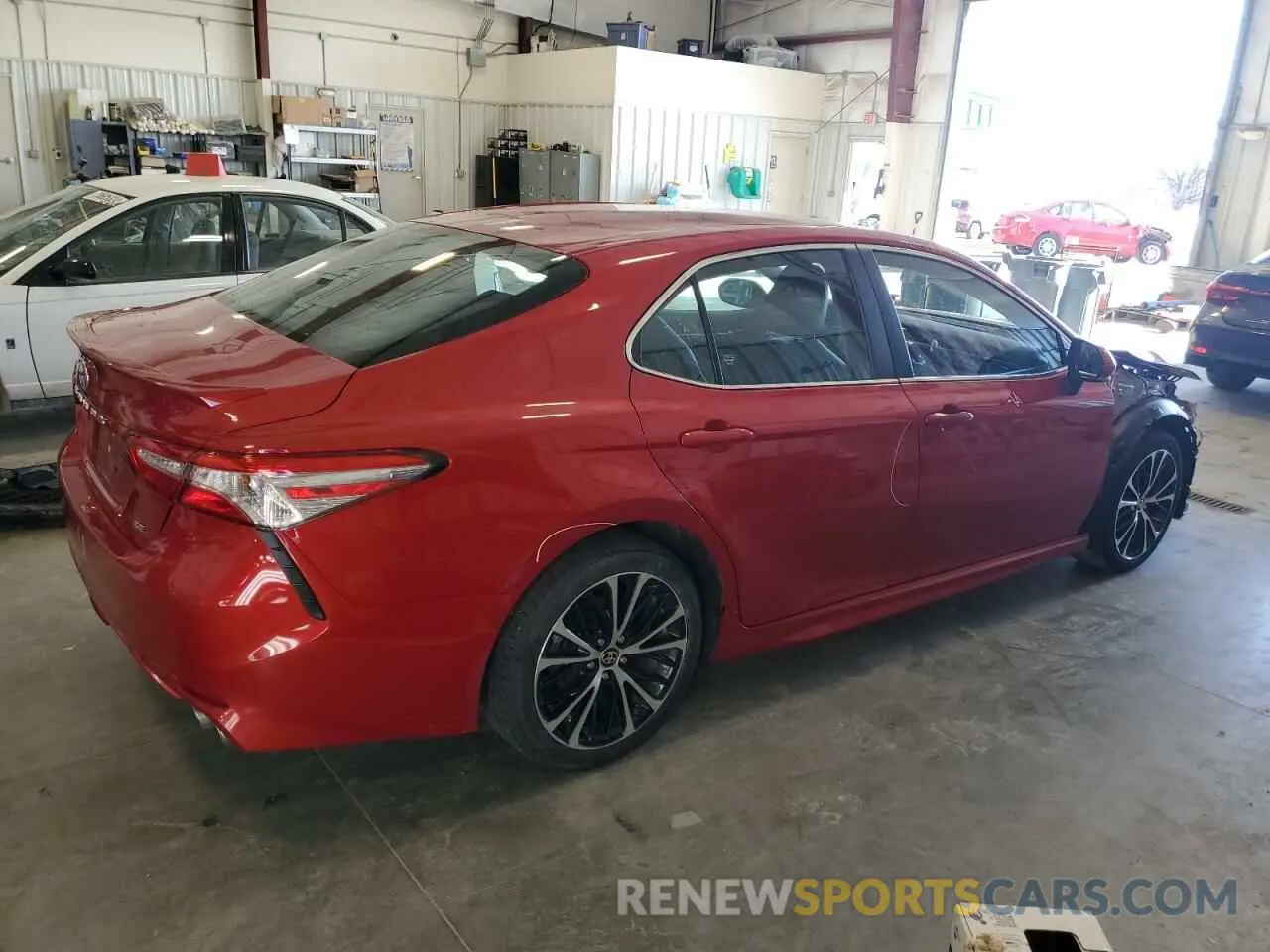 3 Photograph of a damaged car 4T1M11AK7LU385232 TOYOTA CAMRY 2020