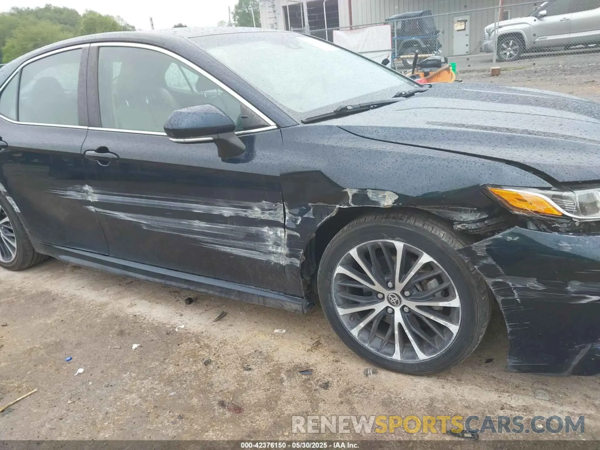 18 Фотография поврежденного автомобиля 4T1M11AK7LU510388 TOYOTA CAMRY 2020