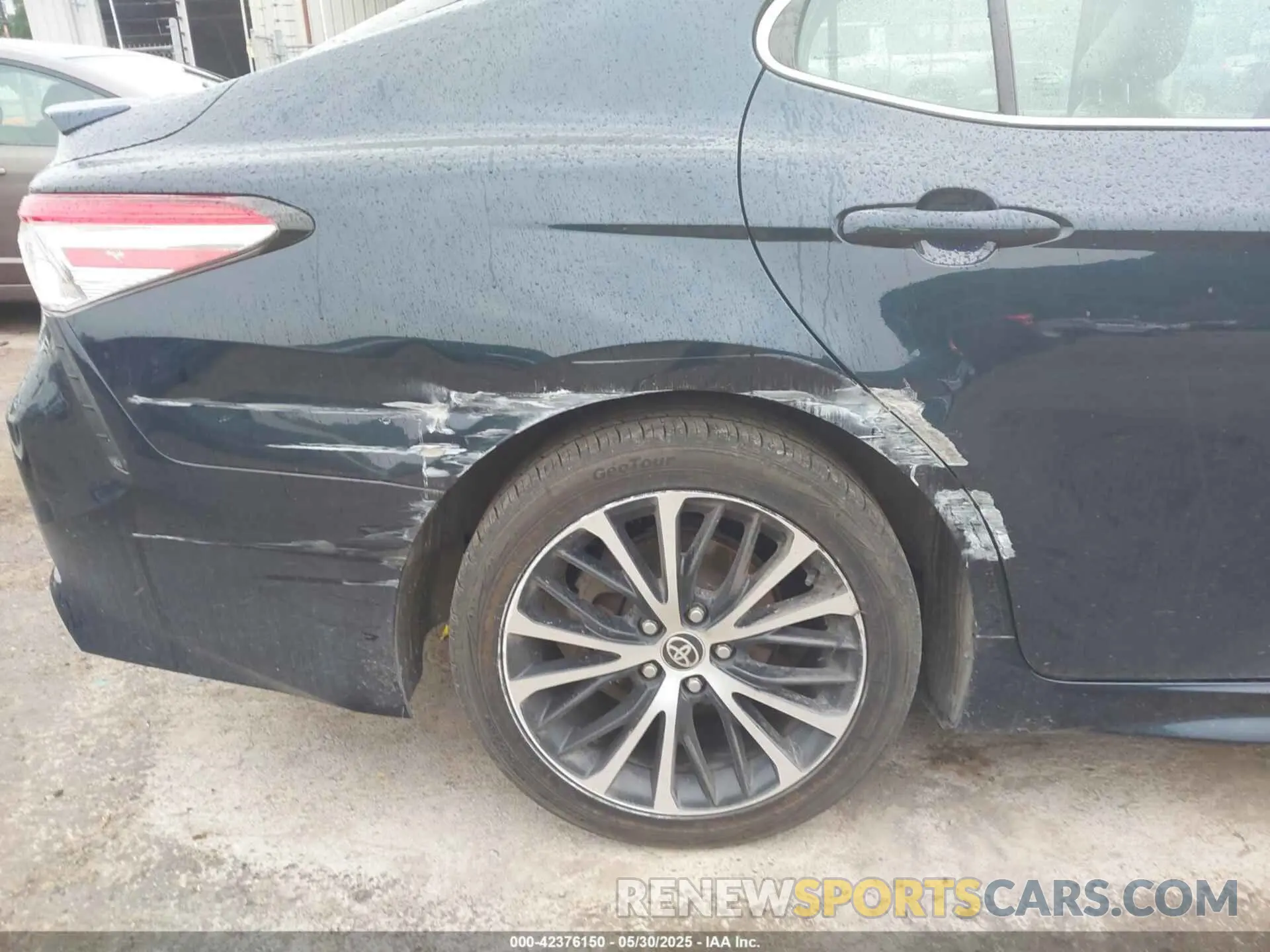 19 Фотография поврежденного автомобиля 4T1M11AK7LU510388 TOYOTA CAMRY 2020