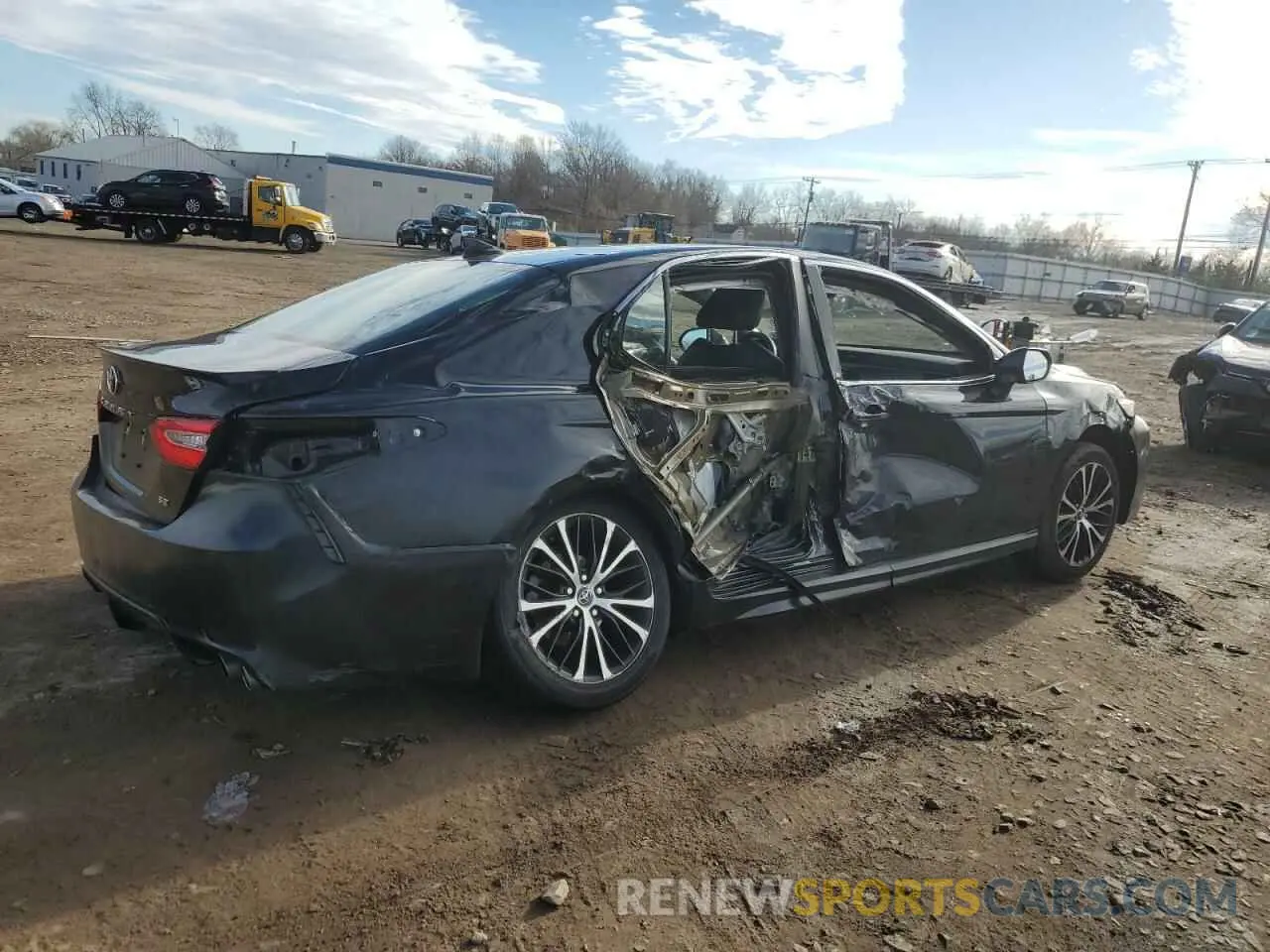 3 Photograph of a damaged car 4T1M11AK7LU868140 TOYOTA CAMRY 2020