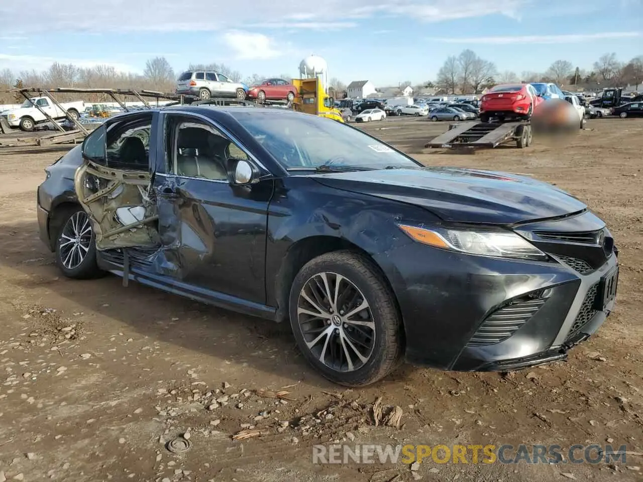 4 Photograph of a damaged car 4T1M11AK7LU868140 TOYOTA CAMRY 2020