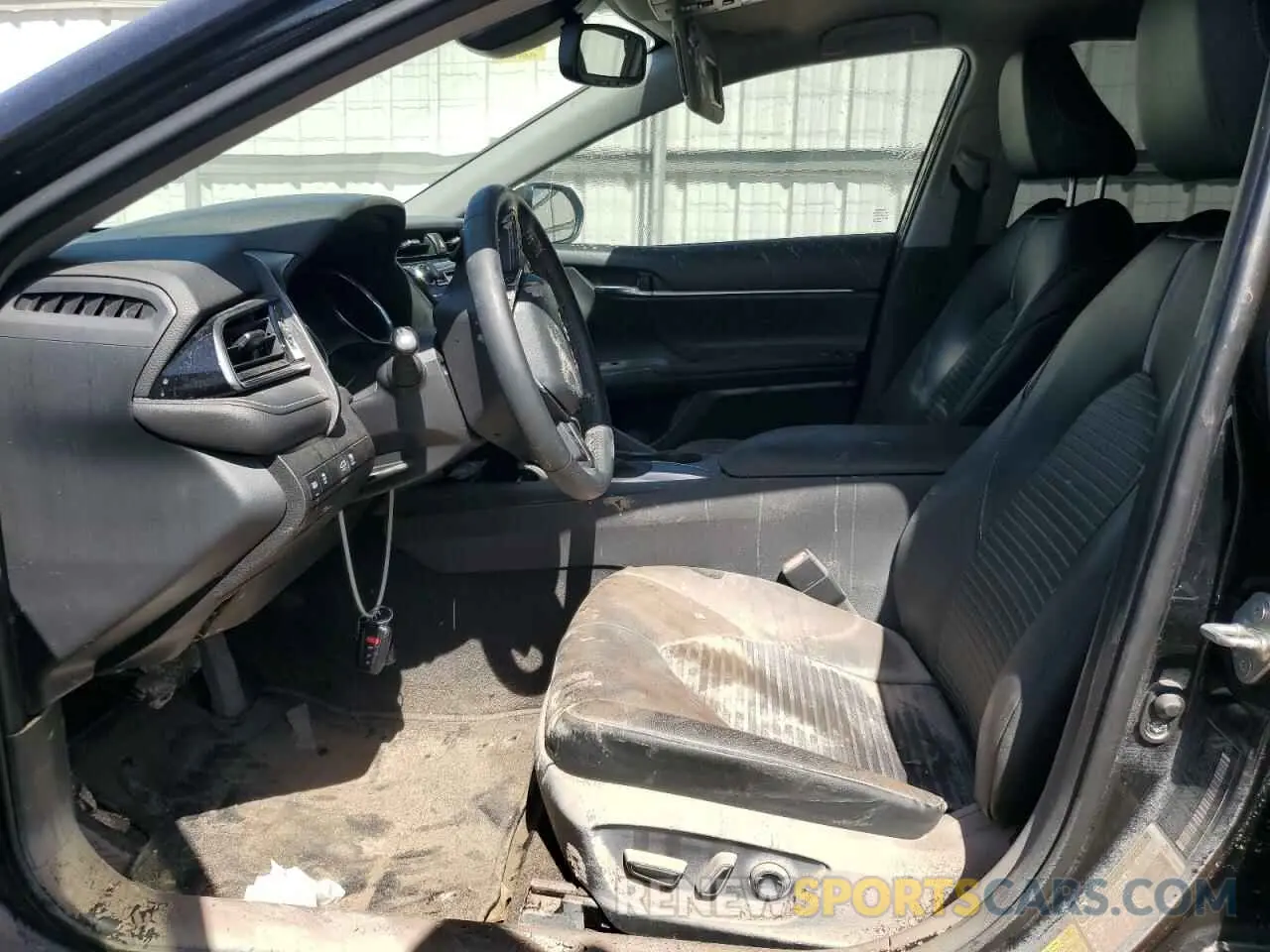 7 Photograph of a damaged car 4T1M11AK7LU993865 TOYOTA CAMRY 2020