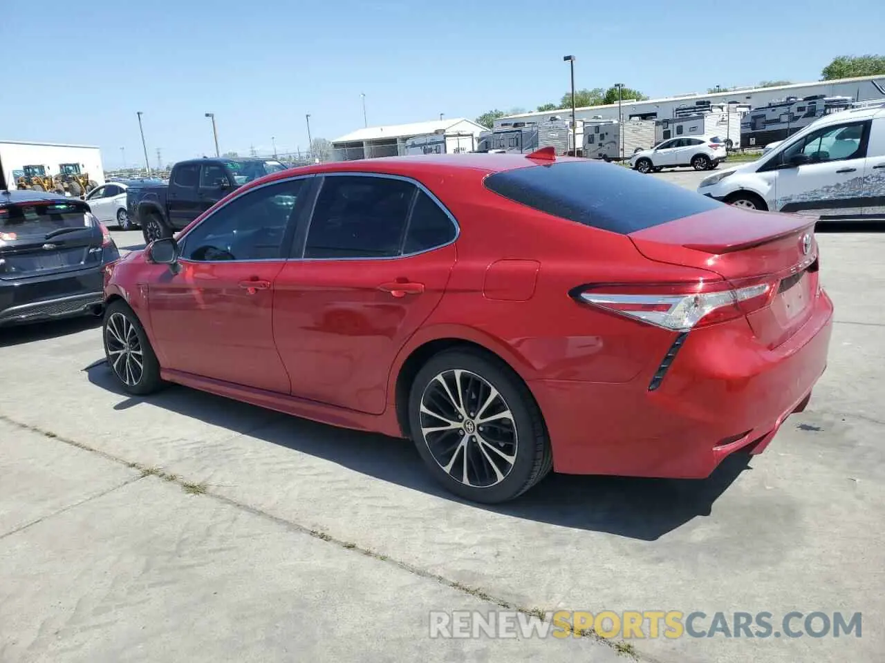 2 Фотография поврежденного автомобиля 4T1M11AK8LU385921 TOYOTA CAMRY 2020