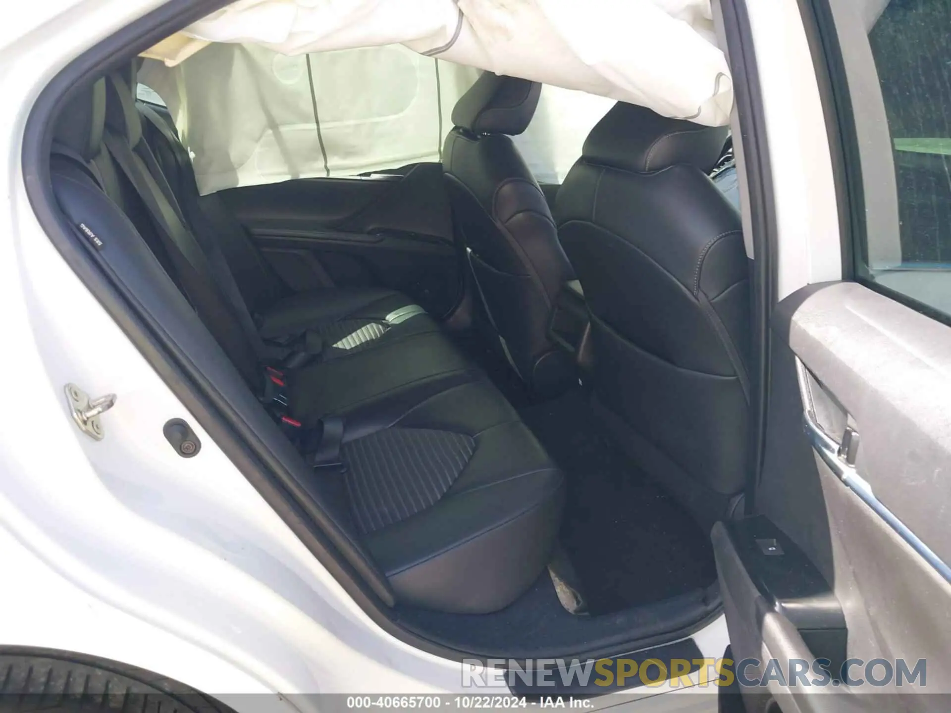 8 Фотография поврежденного автомобиля 4T1M11AK8LU909536 TOYOTA CAMRY 2020