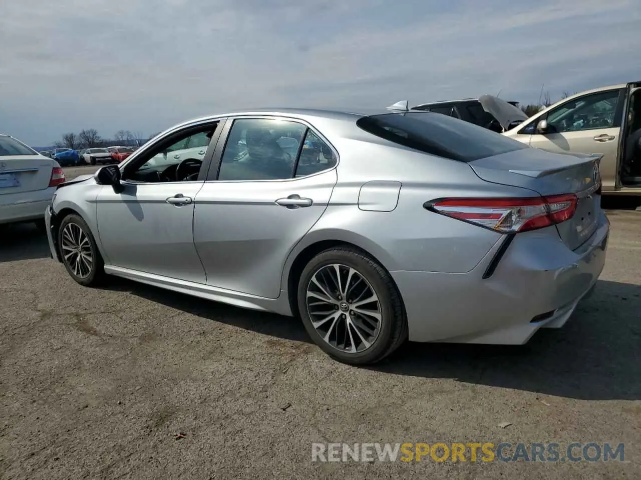 2 Фотография поврежденного автомобиля 4T1M11AK8LU910878 TOYOTA CAMRY 2020