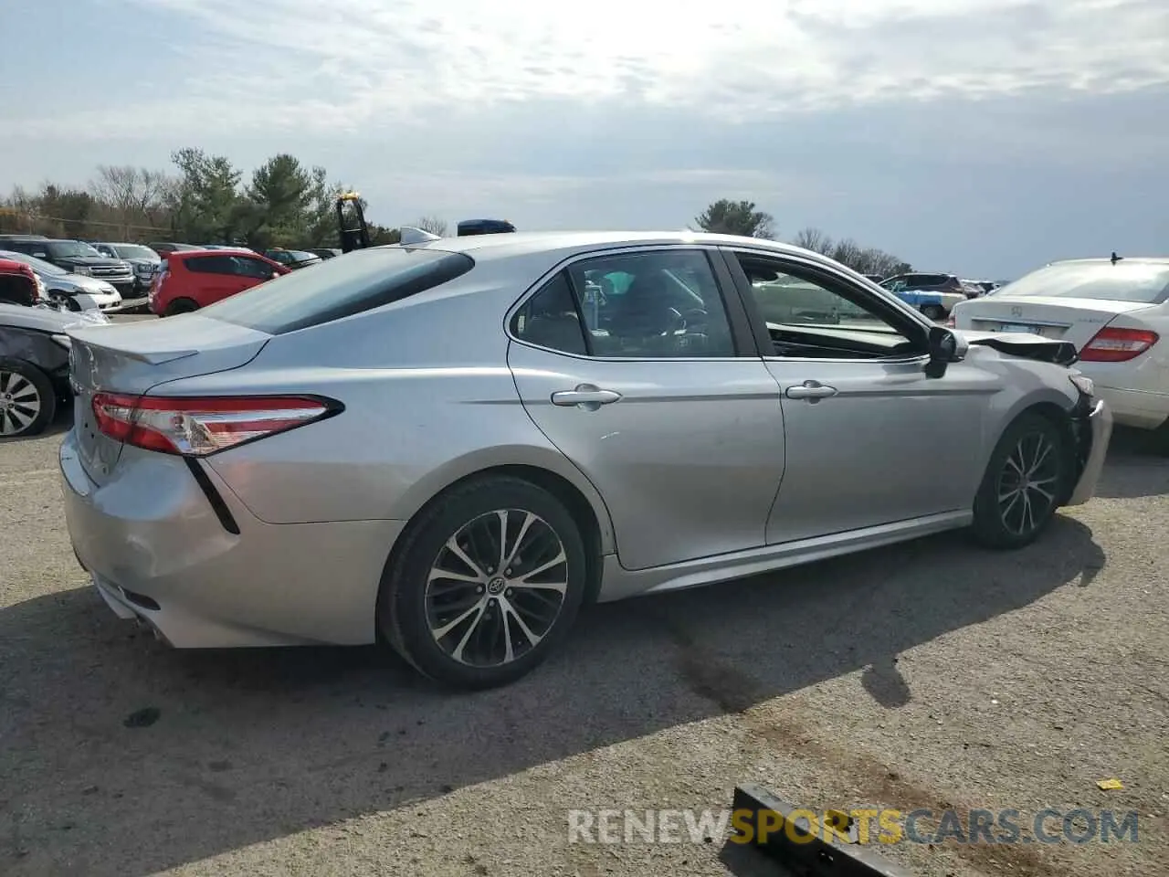 3 Фотография поврежденного автомобиля 4T1M11AK8LU910878 TOYOTA CAMRY 2020