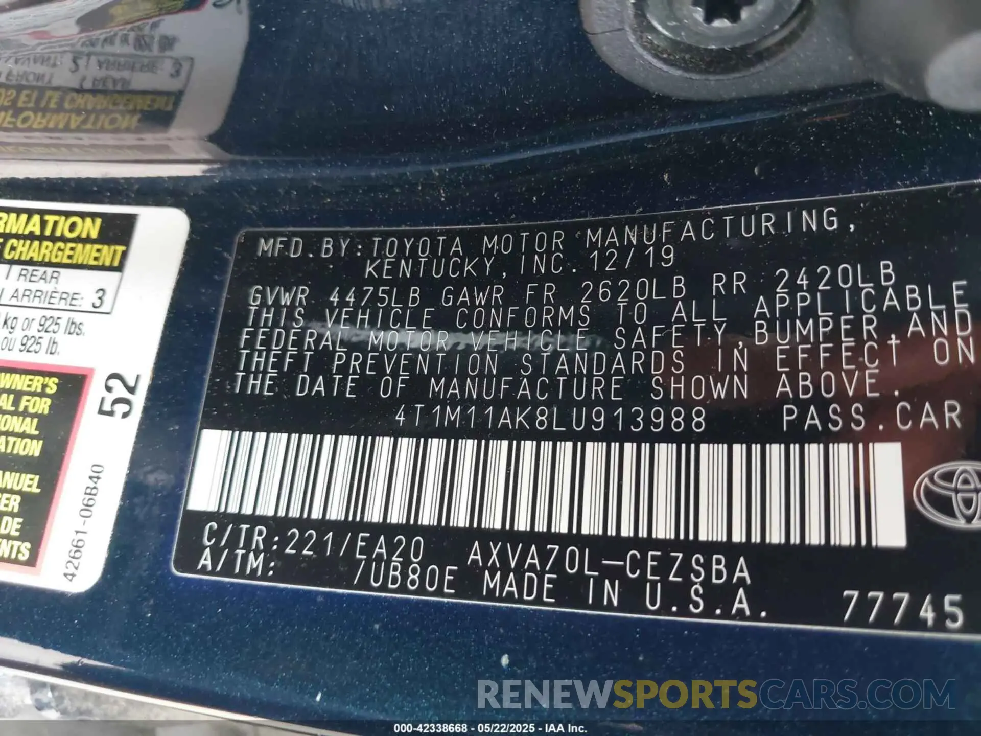 9 Photograph of a damaged car 4T1M11AK8LU913988 TOYOTA CAMRY 2020