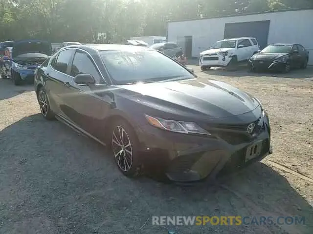 11 Photograph of a damaged car 4T1M11AK9LU387662 TOYOTA CAMRY 2020