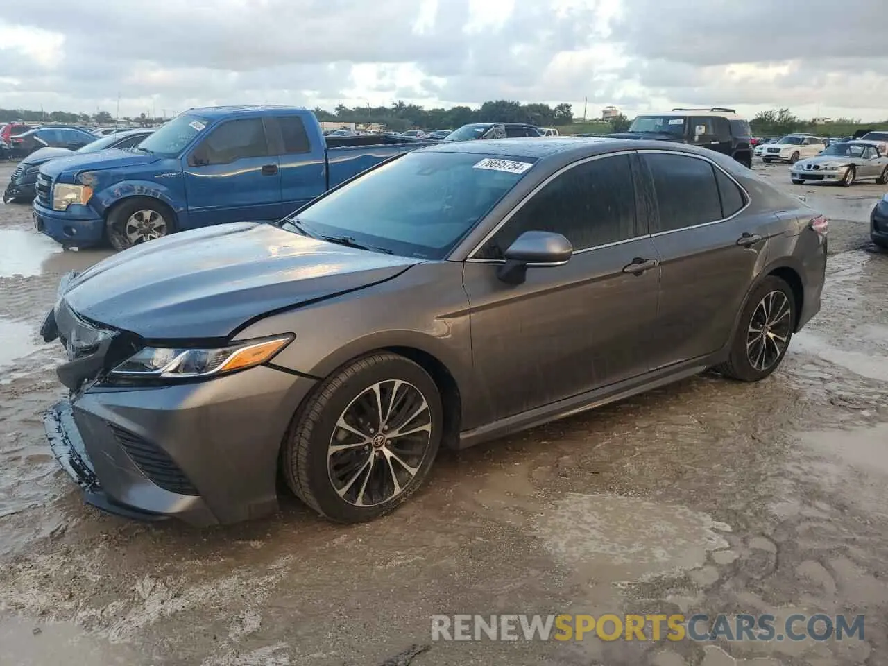 1 Фотография поврежденного автомобиля 4T1M11AK9LU504981 TOYOTA CAMRY 2020