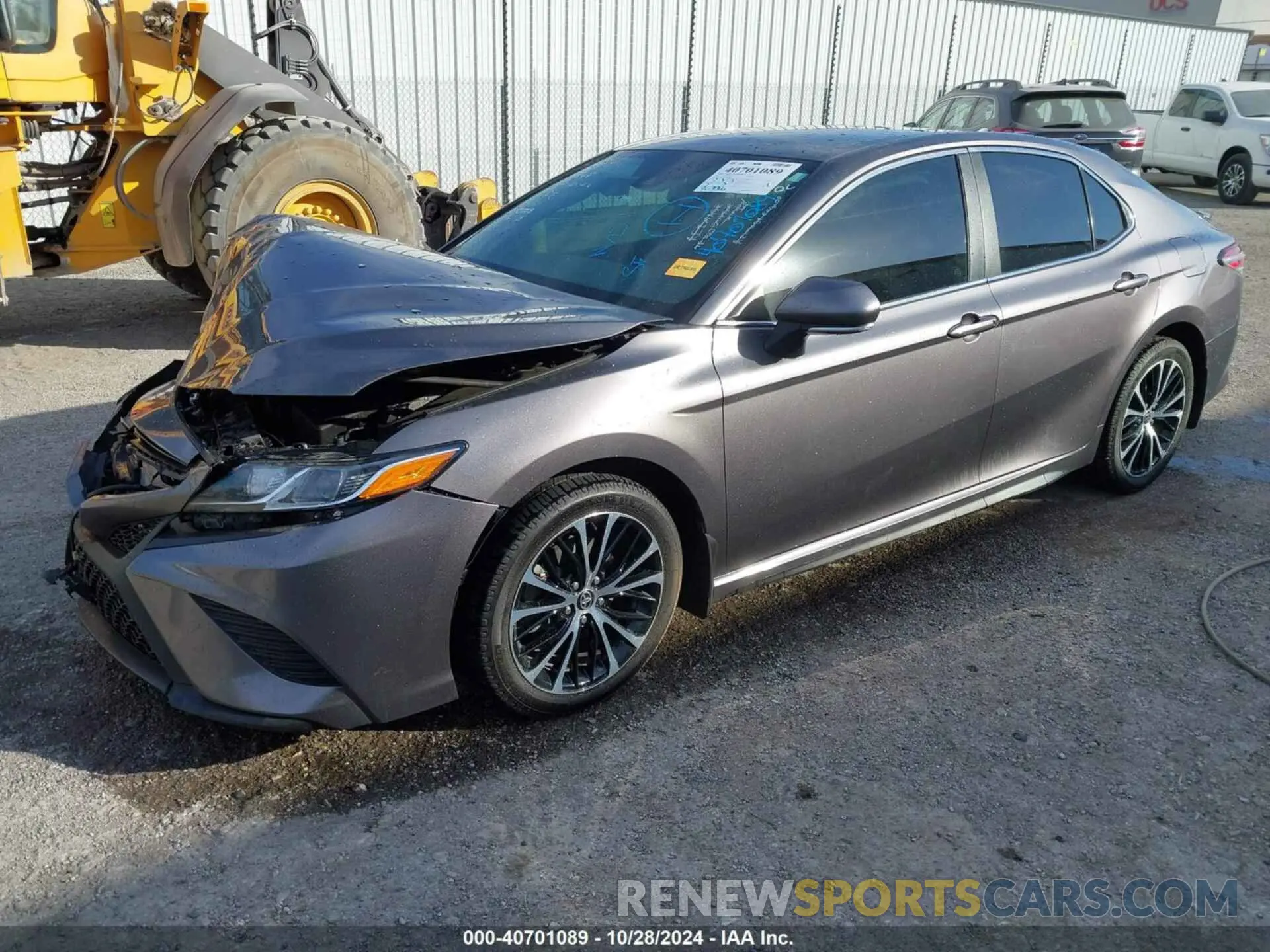 2 Photograph of a damaged car 4T1M11AK9LU975884 TOYOTA CAMRY 2020