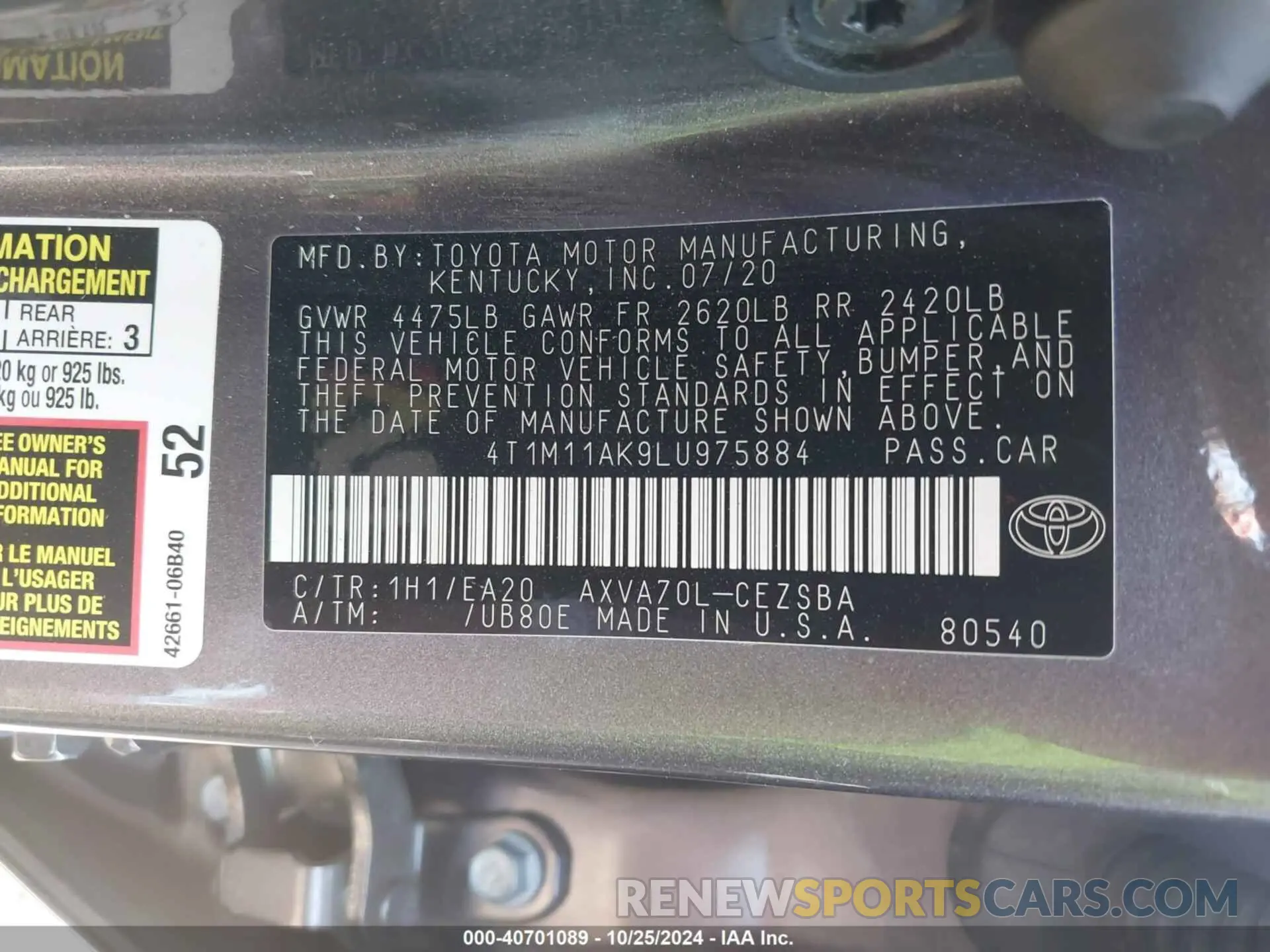 9 Photograph of a damaged car 4T1M11AK9LU975884 TOYOTA CAMRY 2020