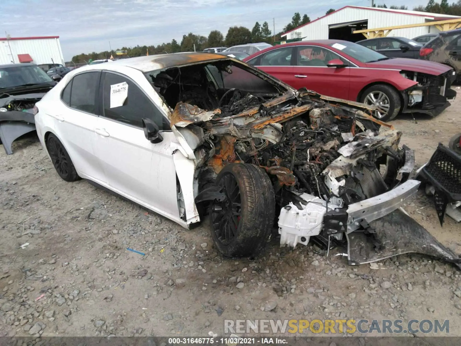 1 Фотография поврежденного автомобиля 4T1M11AKXLU394829 TOYOTA CAMRY 2020