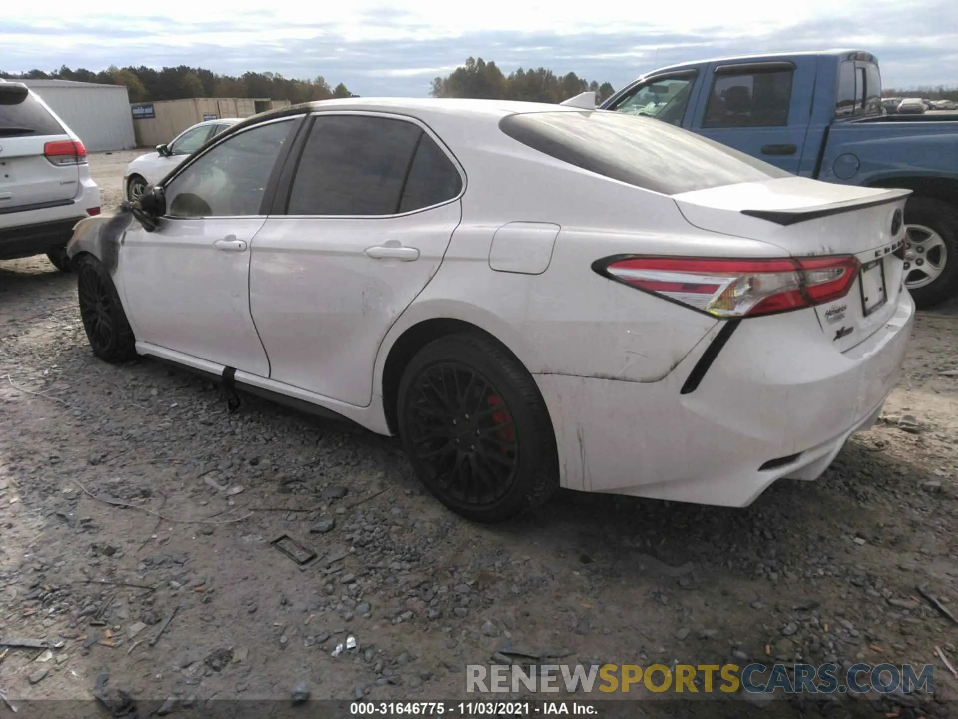 3 Фотография поврежденного автомобиля 4T1M11AKXLU394829 TOYOTA CAMRY 2020