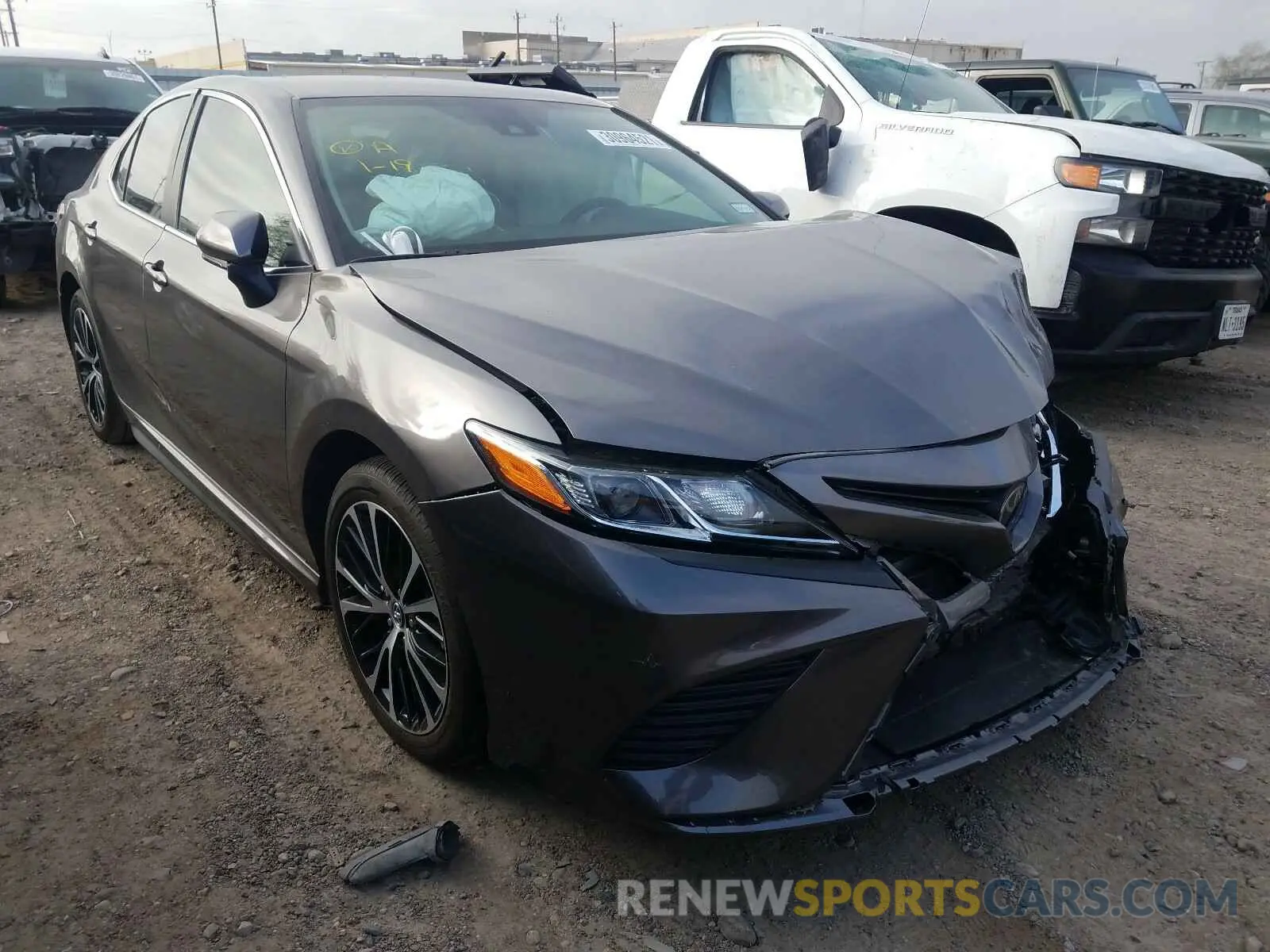 1 Photograph of a damaged car 4T1M11AKXLU925558 TOYOTA CAMRY 2020