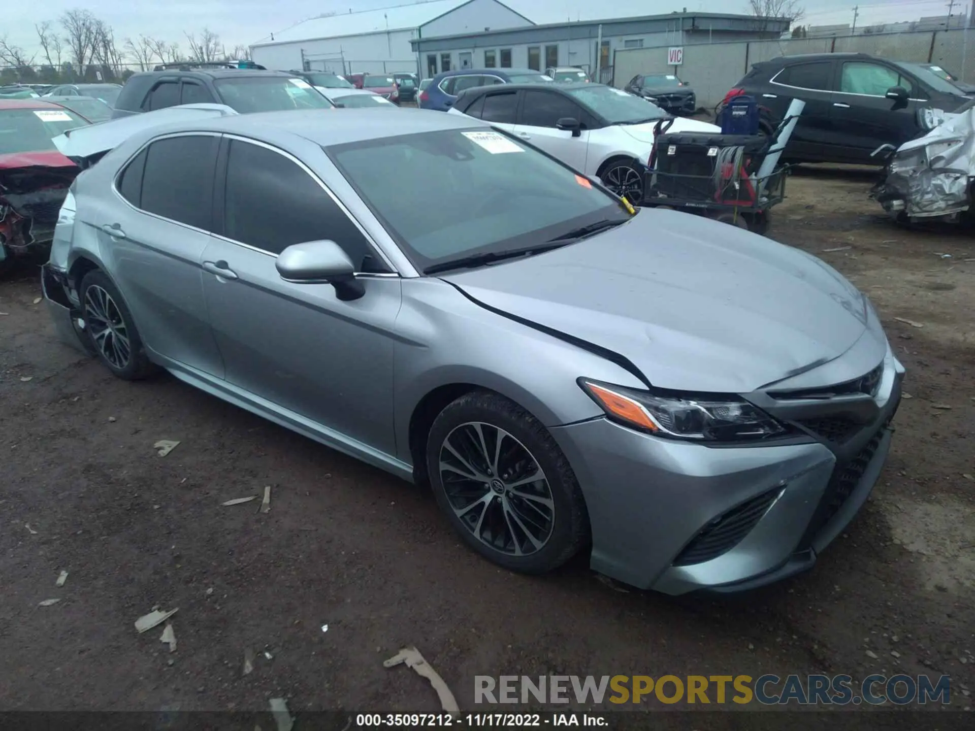 1 Фотография поврежденного автомобиля 4T1M11AKXLU957636 TOYOTA CAMRY 2020