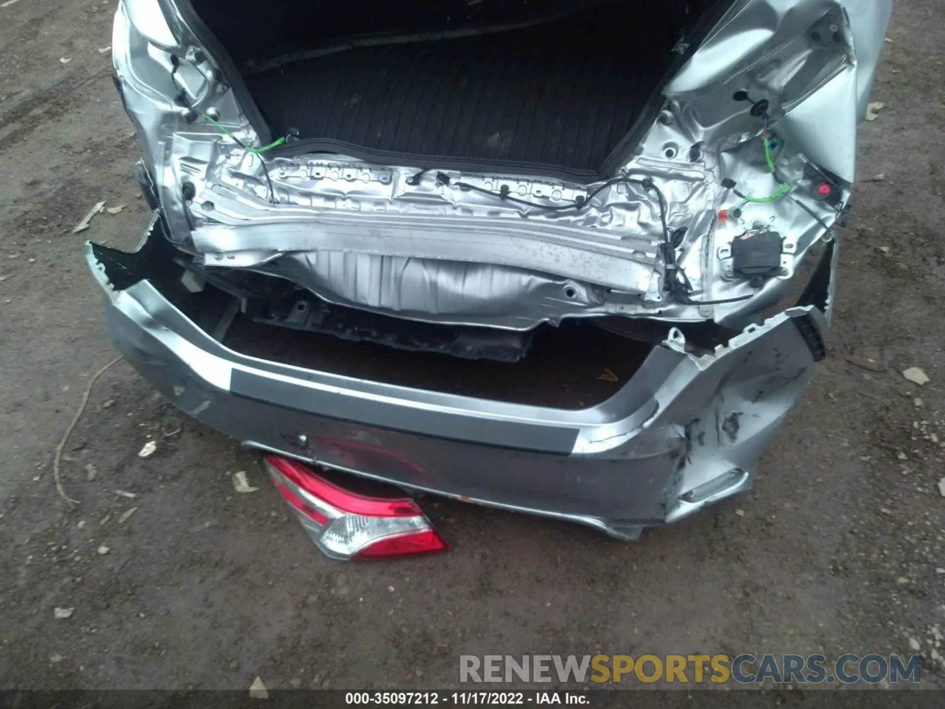 12 Фотография поврежденного автомобиля 4T1M11AKXLU957636 TOYOTA CAMRY 2020