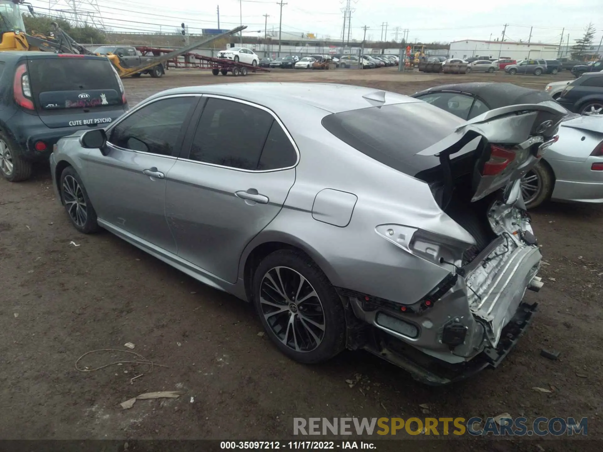 3 Фотография поврежденного автомобиля 4T1M11AKXLU957636 TOYOTA CAMRY 2020