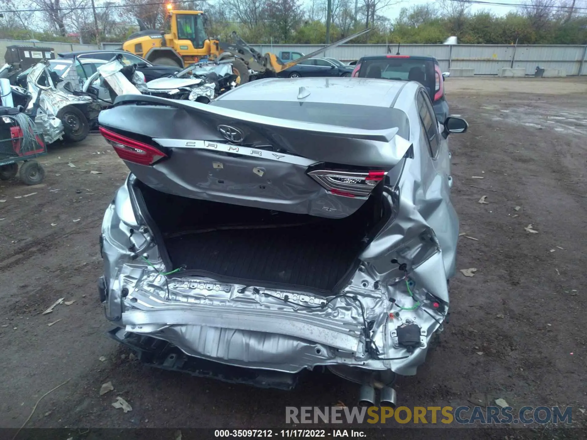 6 Фотография поврежденного автомобиля 4T1M11AKXLU957636 TOYOTA CAMRY 2020