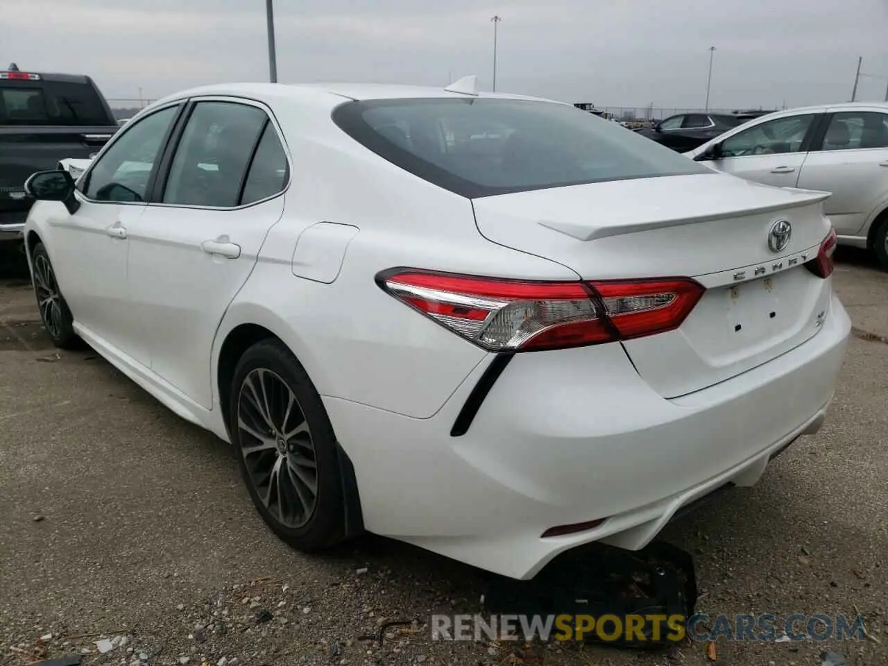 3 Photograph of a damaged car 4T1M11BK1LU015151 TOYOTA CAMRY 2020