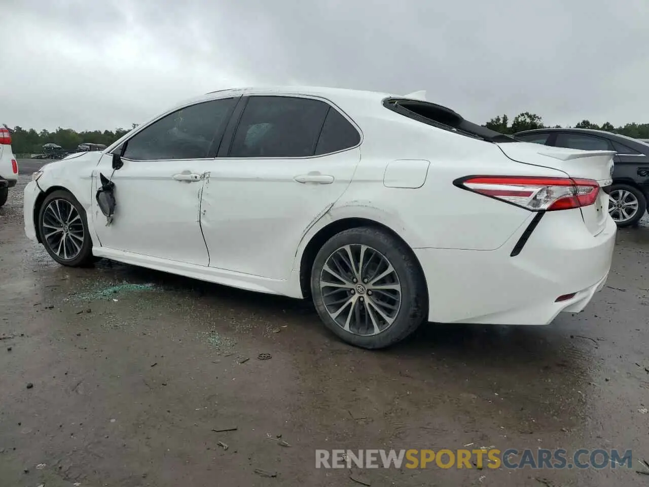 2 Фотография поврежденного автомобиля 4T1M11BK2LU004563 TOYOTA CAMRY 2020