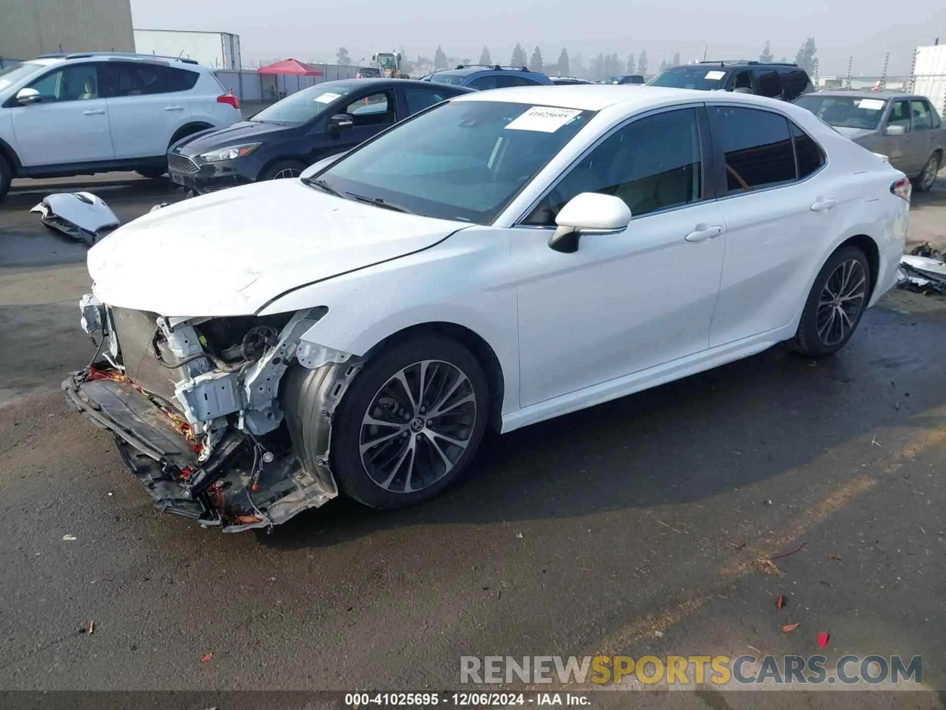 2 Photograph of a damaged car 4T1M11BK2LU019032 TOYOTA CAMRY 2020