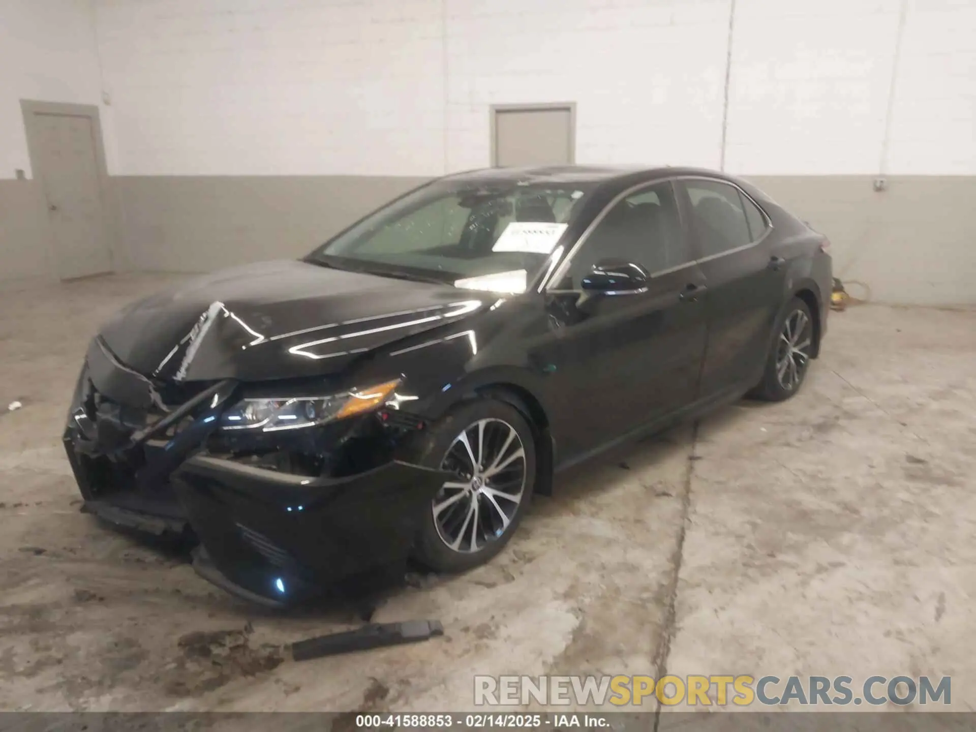 2 Фотография поврежденного автомобиля 4T1M11BK8LU006009 TOYOTA CAMRY 2020
