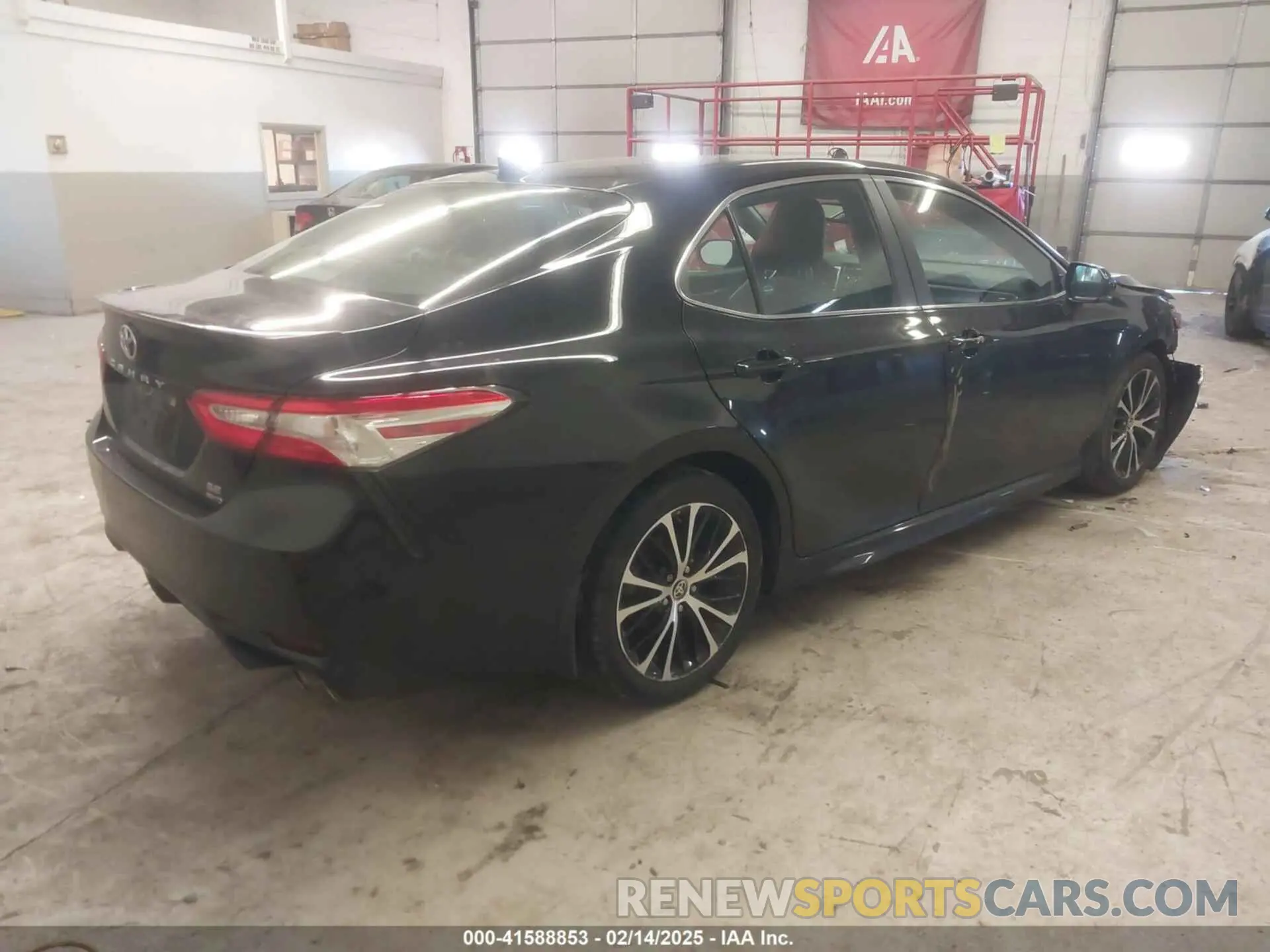 4 Фотография поврежденного автомобиля 4T1M11BK8LU006009 TOYOTA CAMRY 2020