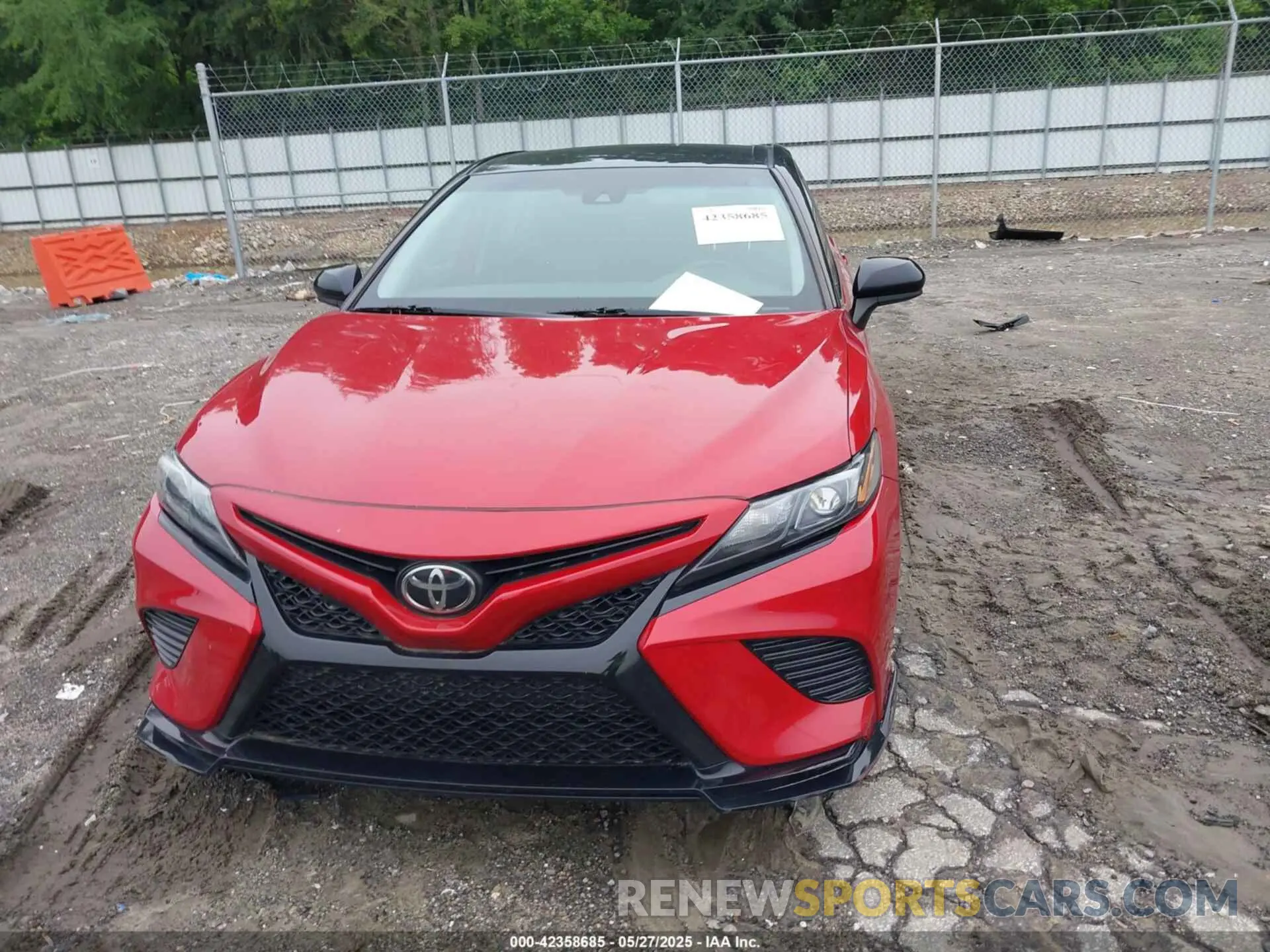 12 Photograph of a damaged car 4T1NZ1AK4LU042438 TOYOTA CAMRY 2020