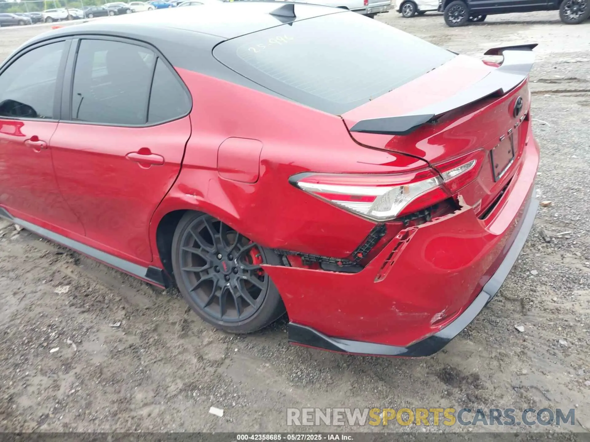 6 Photograph of a damaged car 4T1NZ1AK4LU042438 TOYOTA CAMRY 2020