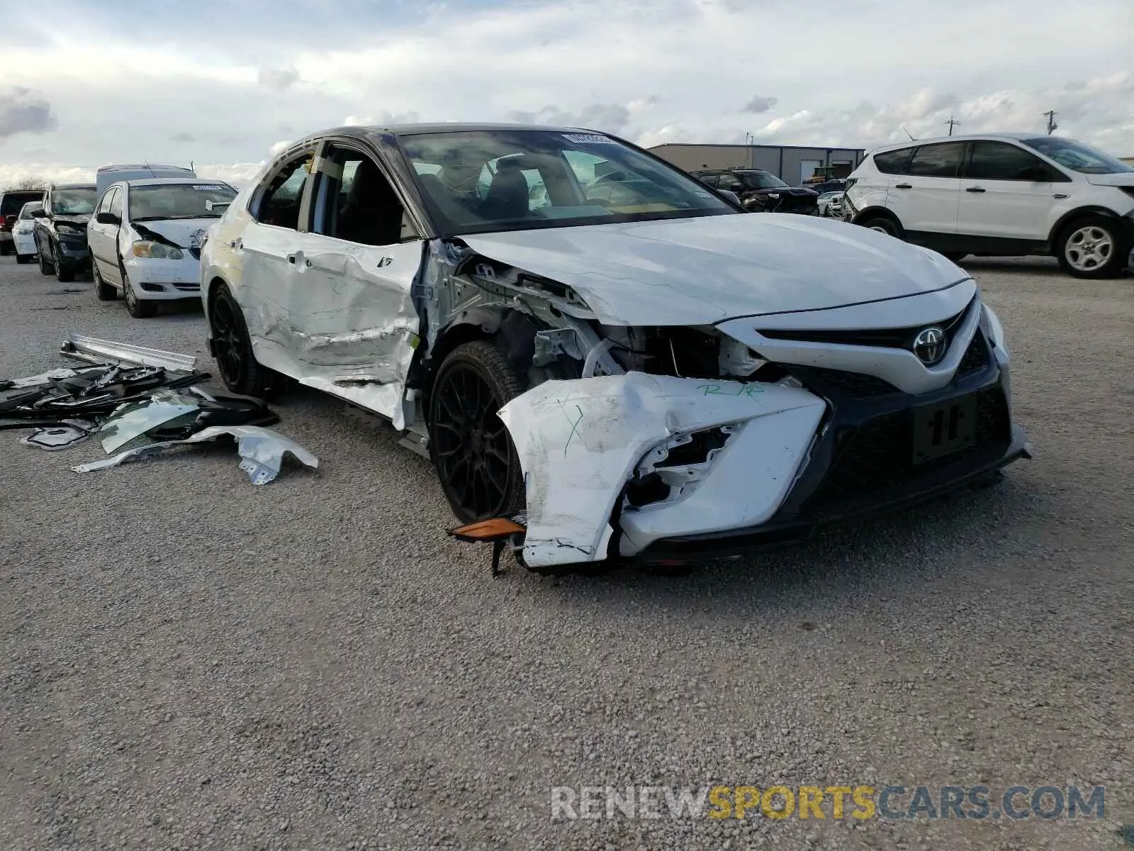 1 Photograph of a damaged car 4T1NZ1AK5LU043291 TOYOTA CAMRY 2020