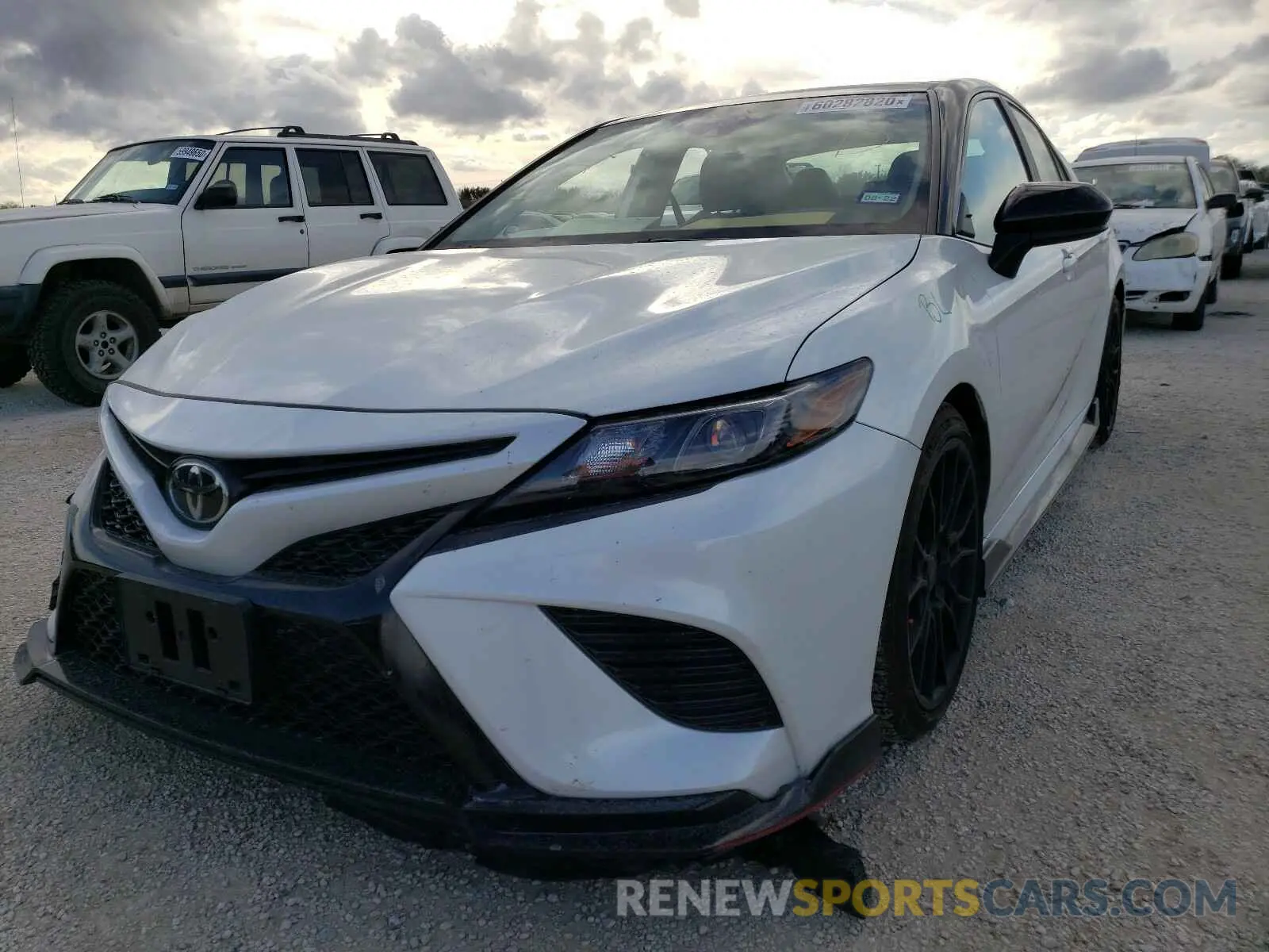 2 Photograph of a damaged car 4T1NZ1AK5LU043291 TOYOTA CAMRY 2020