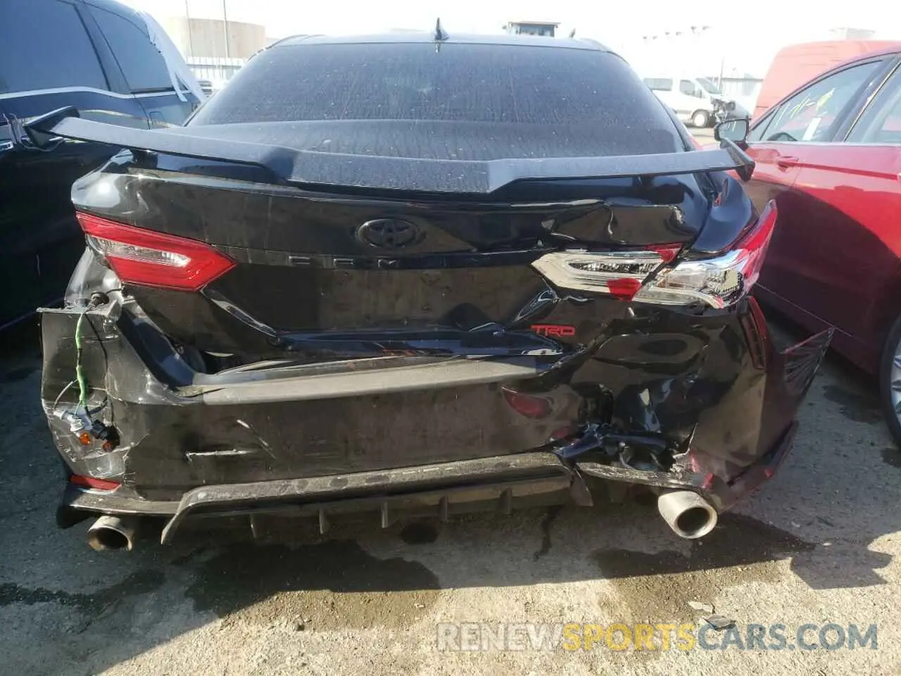 9 Photograph of a damaged car 4T1NZ1AK8LU045469 TOYOTA CAMRY 2020