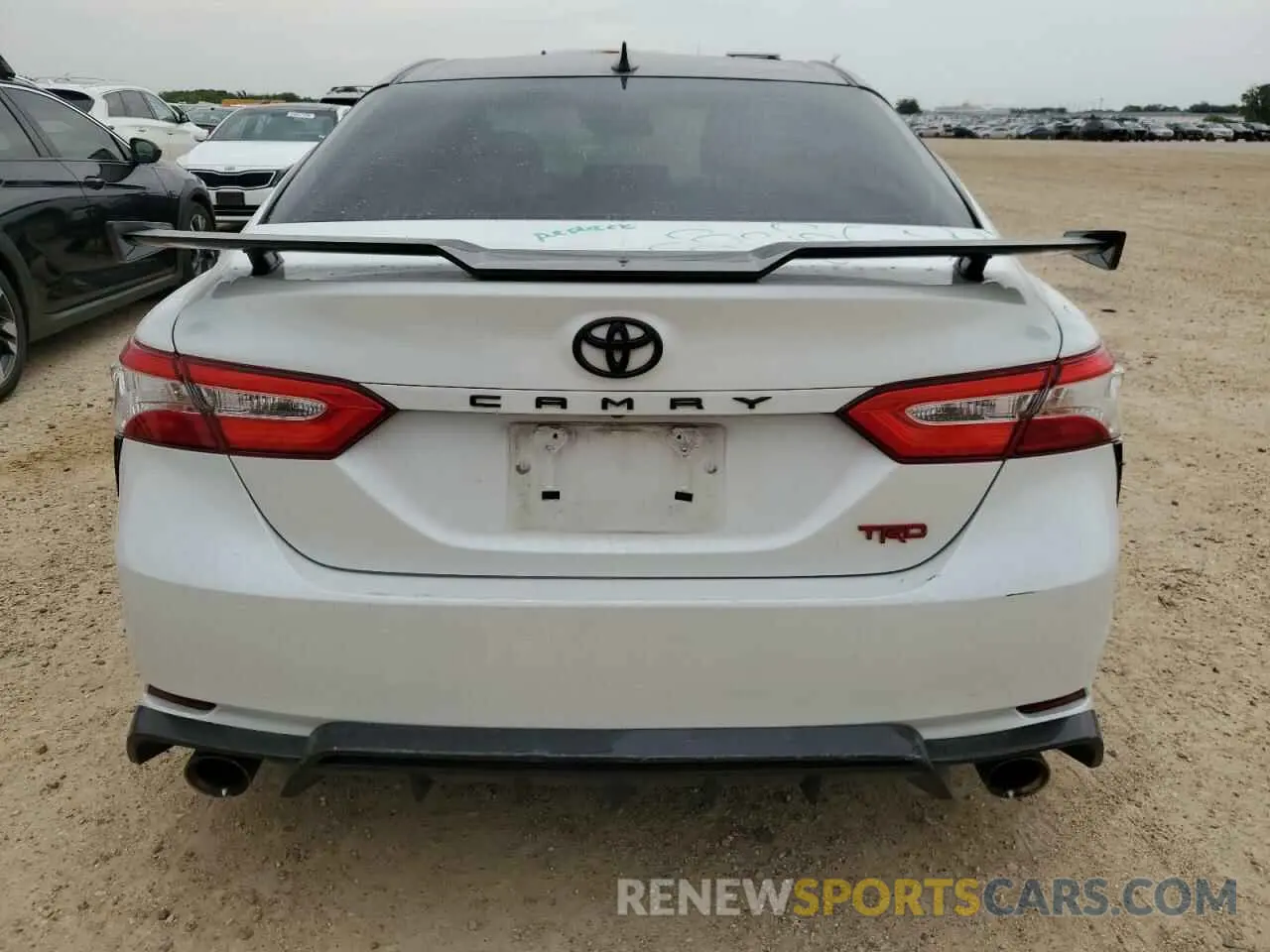 6 Photograph of a damaged car 4T1NZ1AK8LU046945 TOYOTA CAMRY 2020