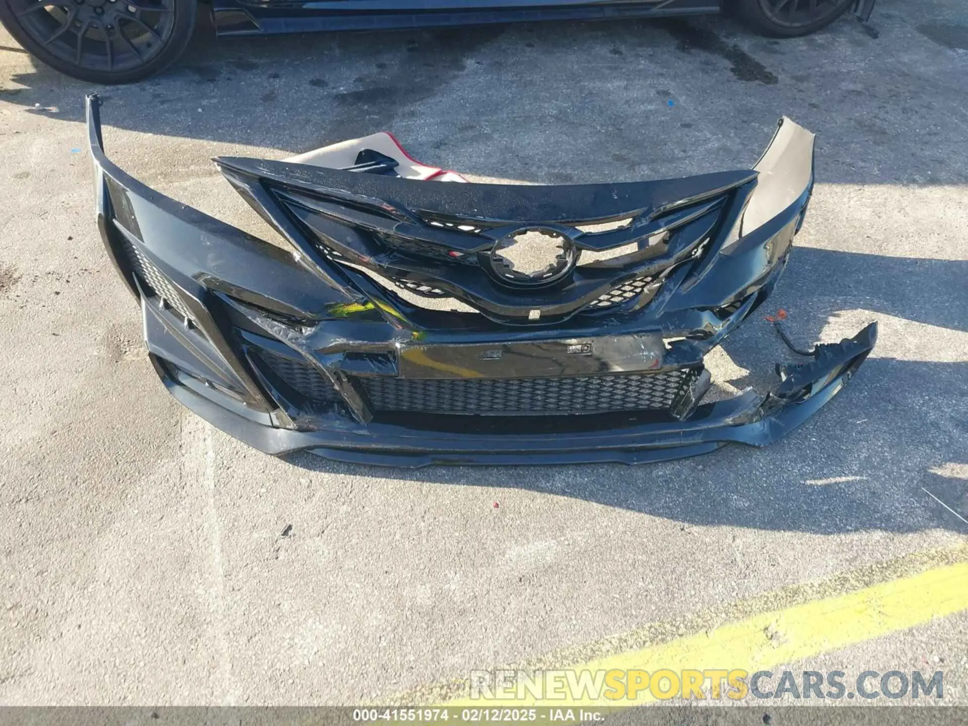 12 Photograph of a damaged car 4T1NZ1AK9LU038935 TOYOTA CAMRY 2020