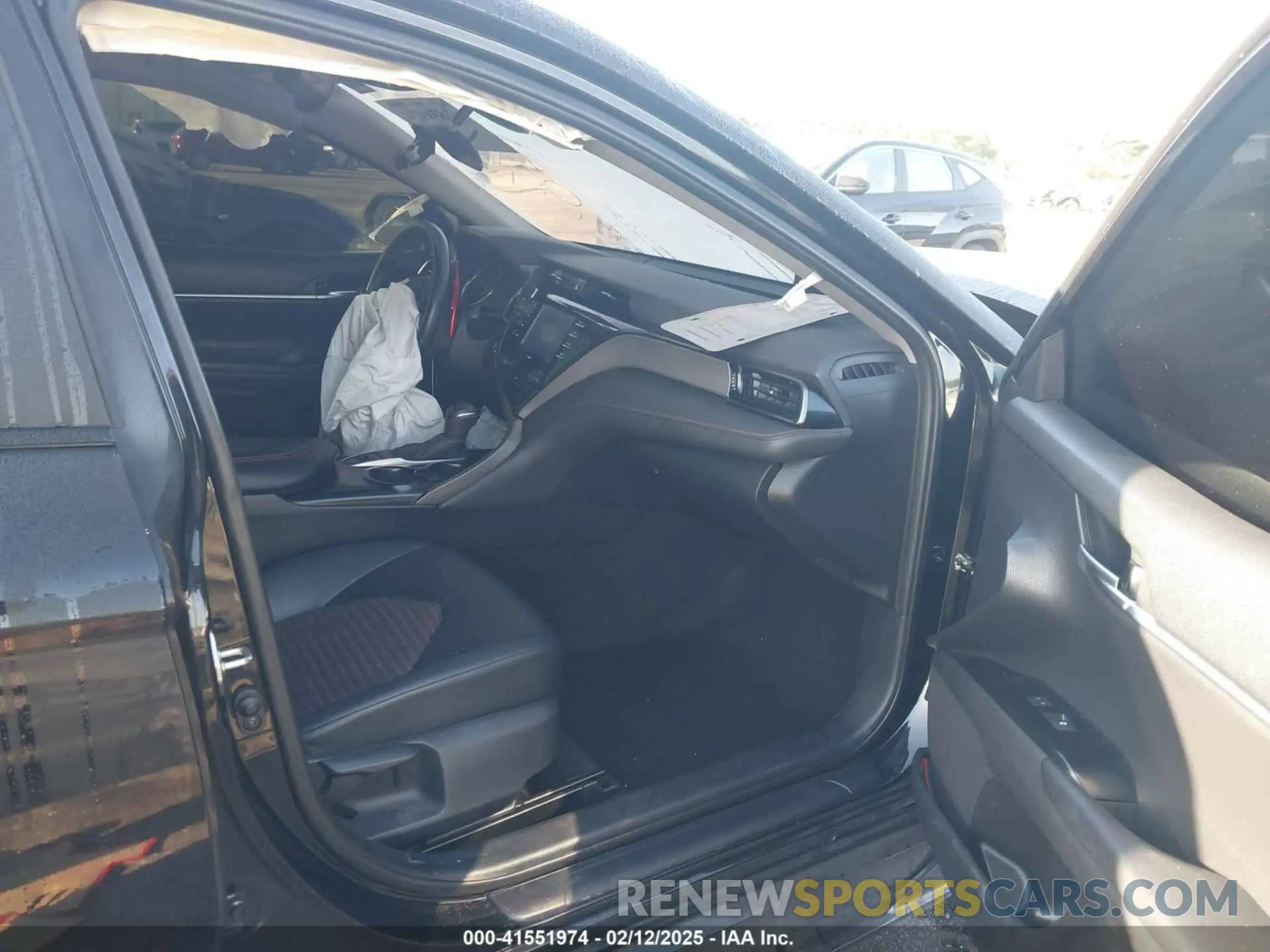5 Photograph of a damaged car 4T1NZ1AK9LU038935 TOYOTA CAMRY 2020