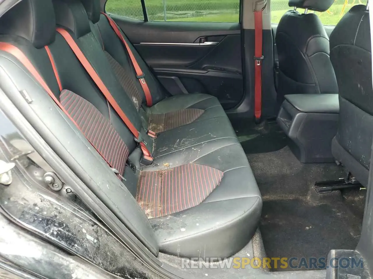 6 Photograph of a damaged car 4T1NZ1AKXLU036790 TOYOTA CAMRY 2020