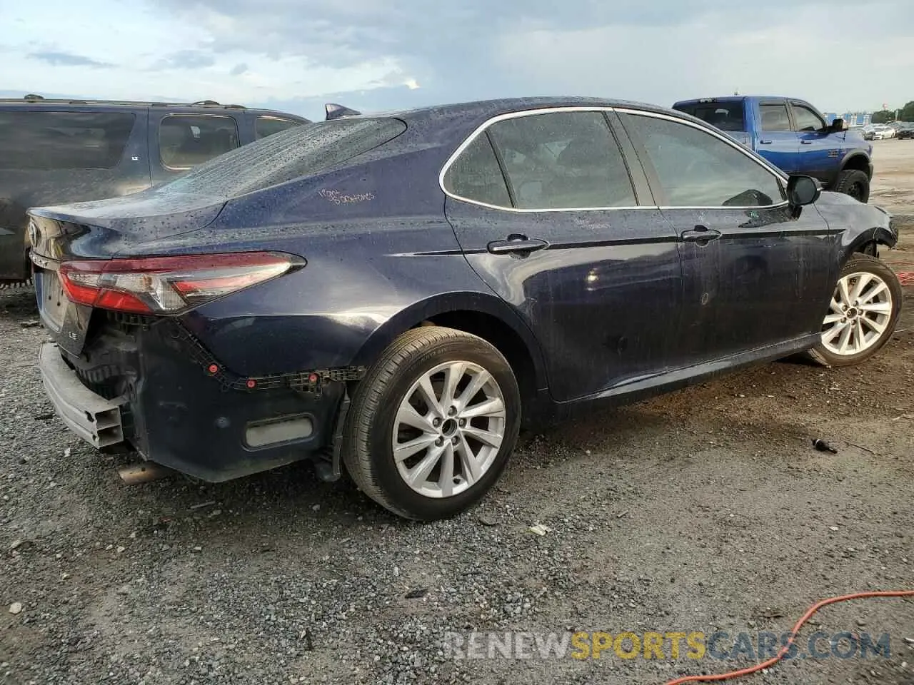 3 Photograph of a damaged car 4T1C11AK0MU593157 TOYOTA CAMRY 2021