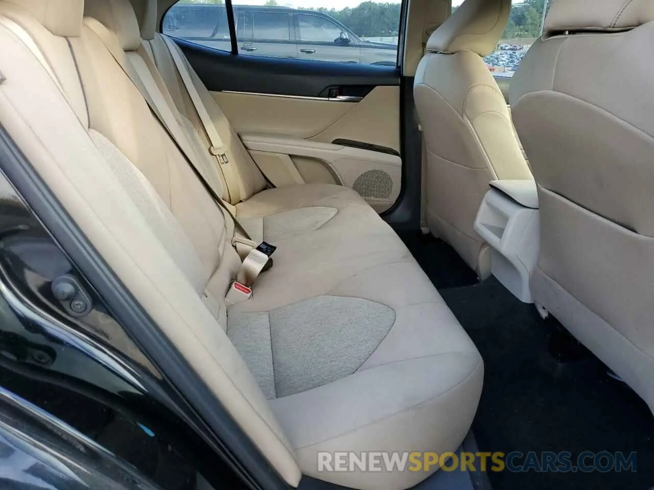 10 Photograph of a damaged car 4T1C11AK1MU408081 TOYOTA CAMRY 2021