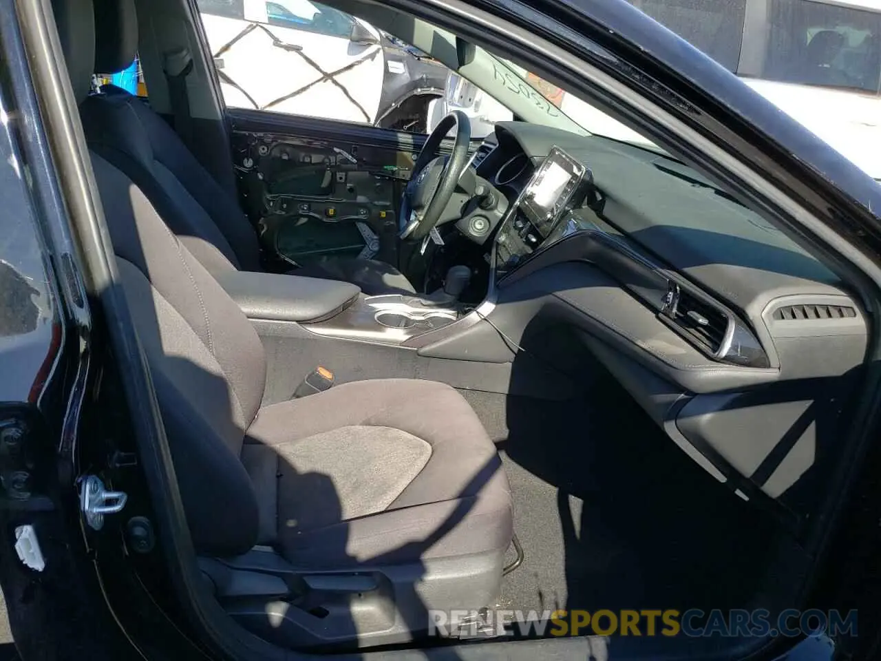 5 Photograph of a damaged car 4T1C11AK1MU436267 TOYOTA CAMRY 2021