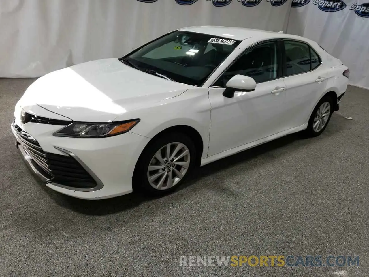 1 Photograph of a damaged car 4T1C11AK1MU558045 TOYOTA CAMRY 2021