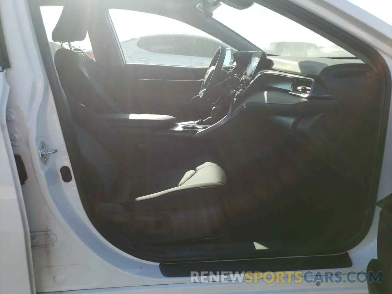 5 Фотография поврежденного автомобиля 4T1C11AK1MU593460 TOYOTA CAMRY 2021